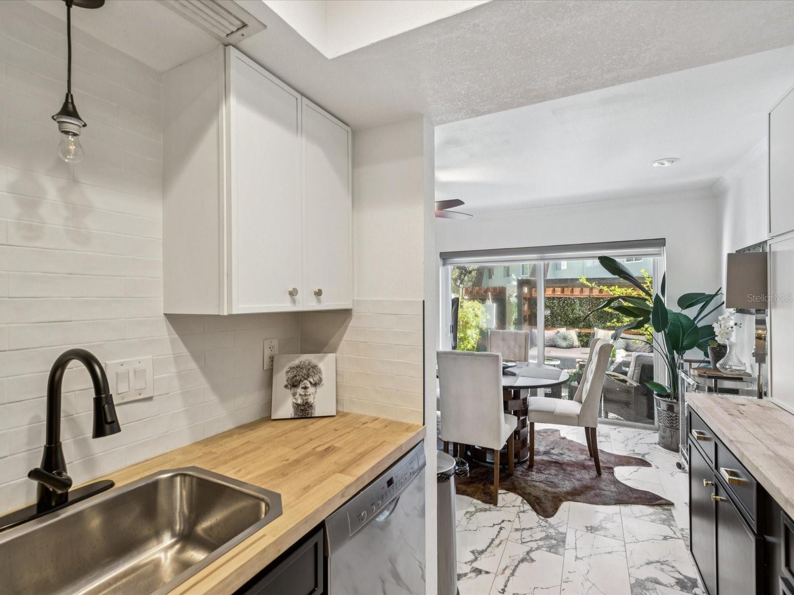 SEVENTIETH SOMERSET PLACE CONDO - Residential