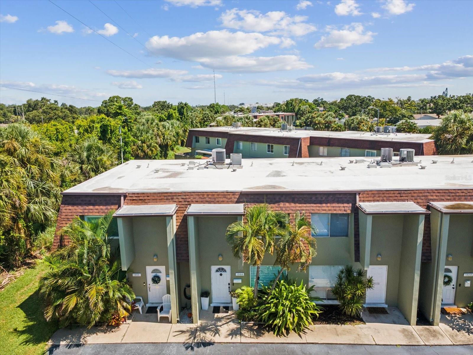 SEVENTIETH SOMERSET PLACE CONDO - Residential