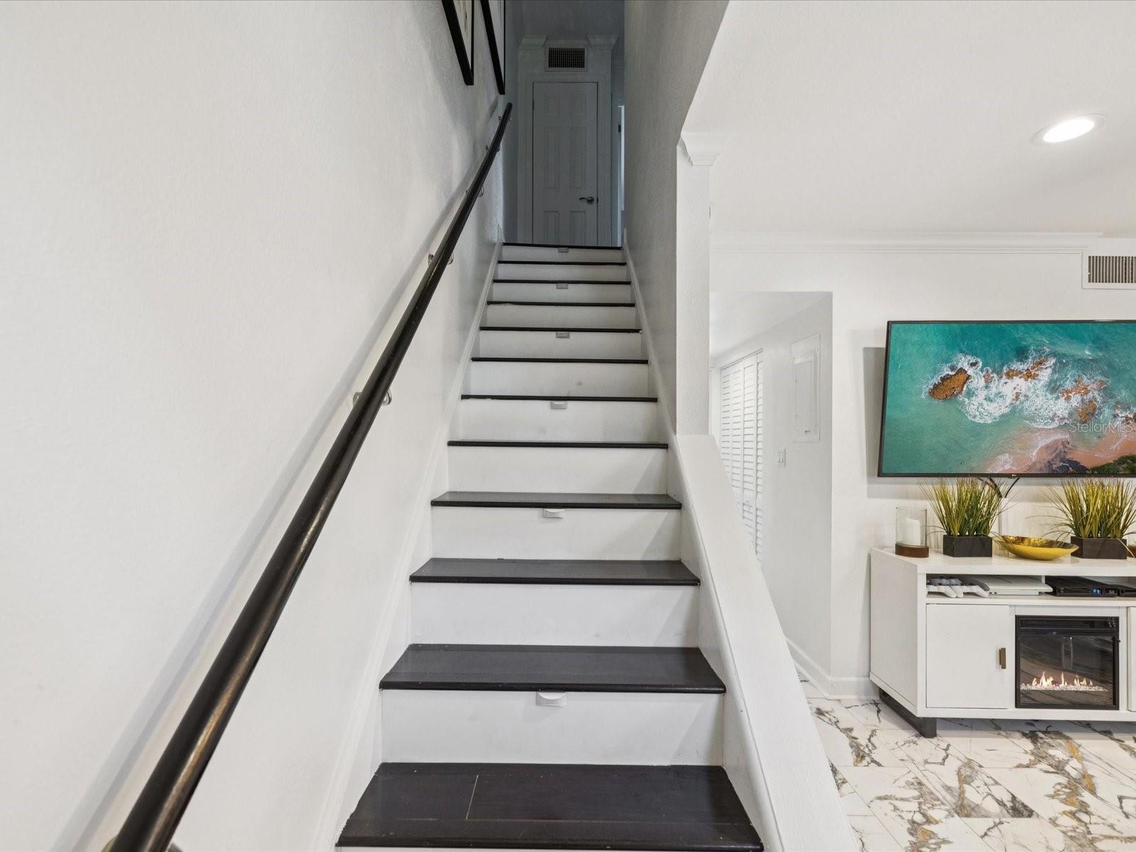 SEVENTIETH SOMERSET PLACE CONDO - Residential