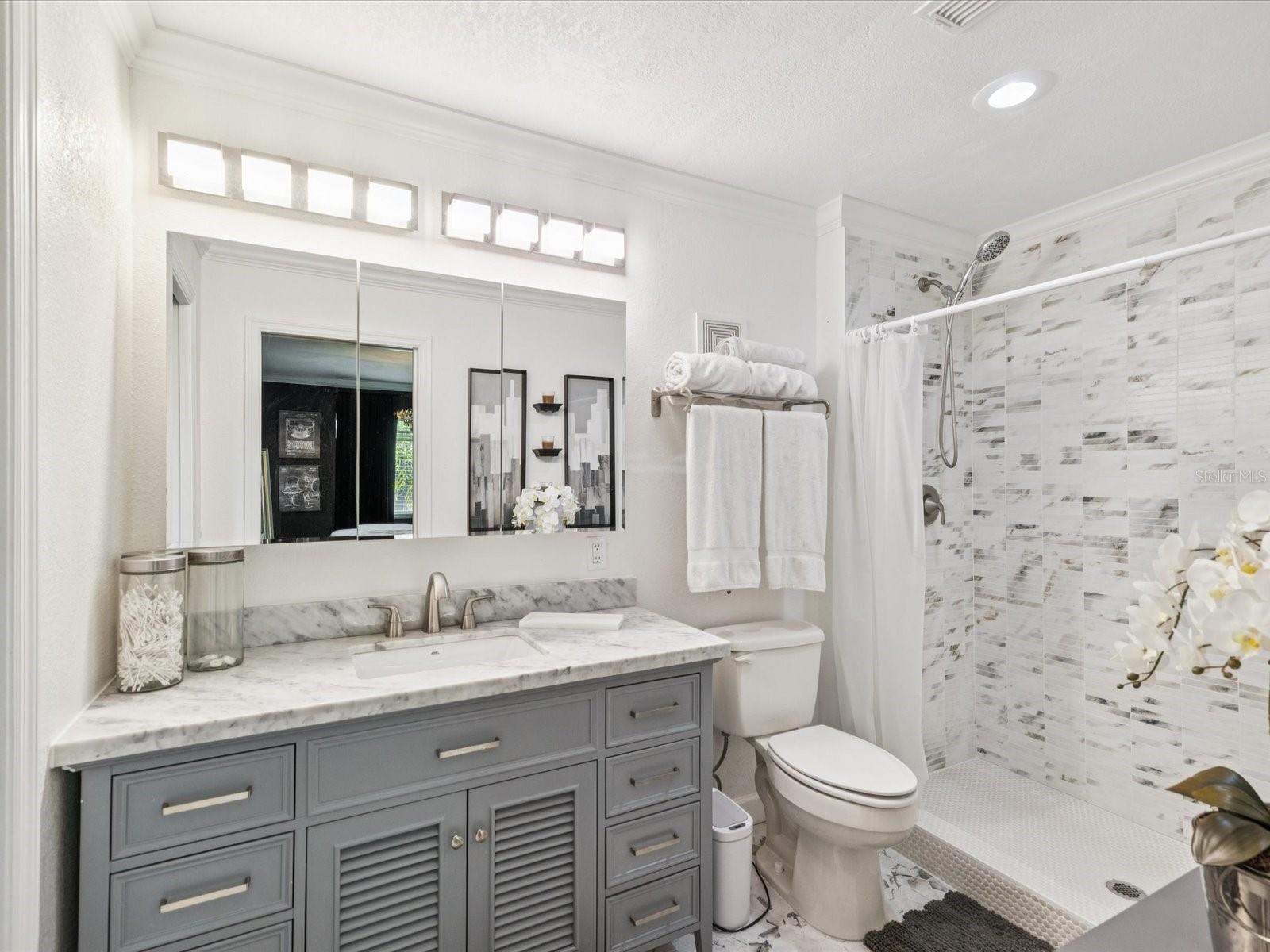 SEVENTIETH SOMERSET PLACE CONDO - Residential