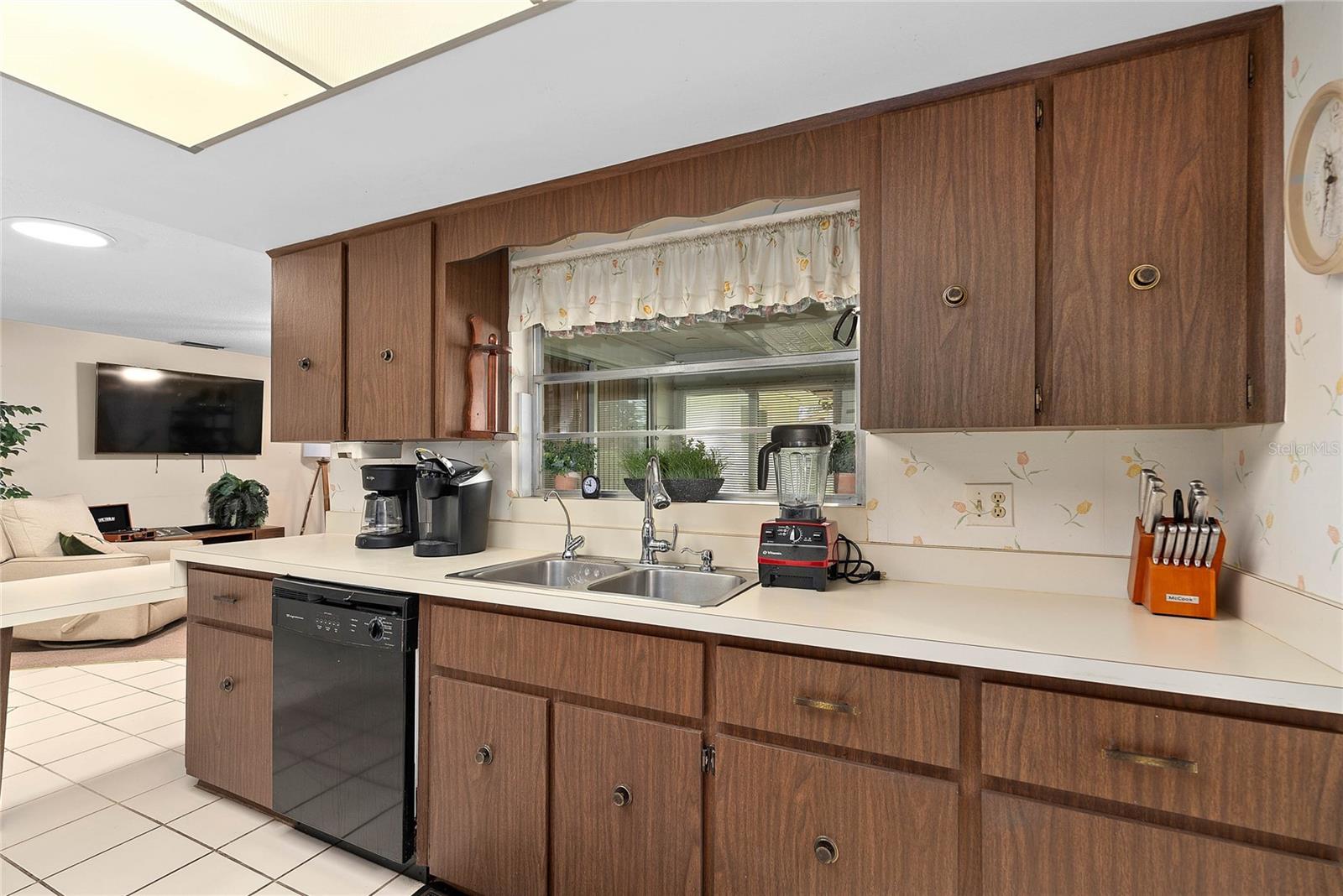 LIBERTY HEIGHTS - Residential Lease