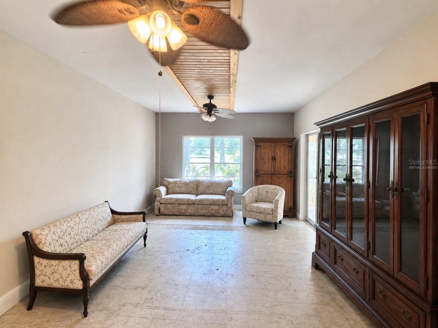 RIDGE MANOR LEISURE HOME - Residential