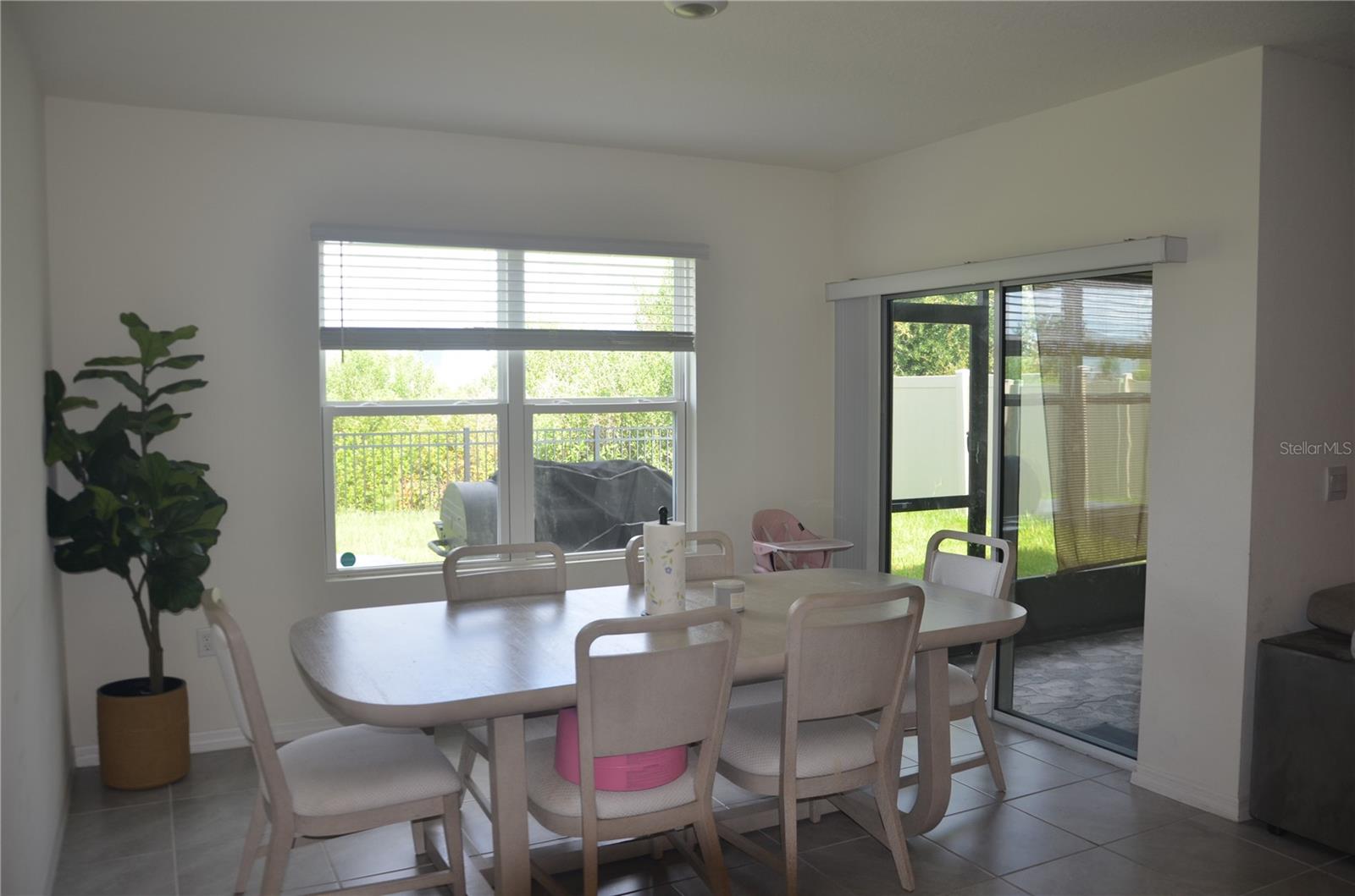 LAKE CHARLES RESIDENCE PH 1C - Residential Lease