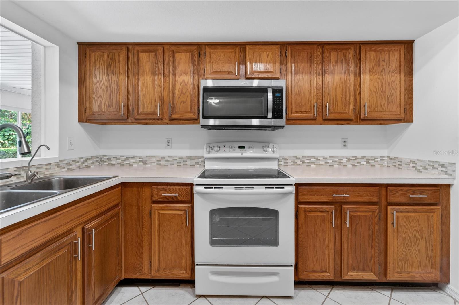 SUN CITY CENTER UNIT 52 - Residential