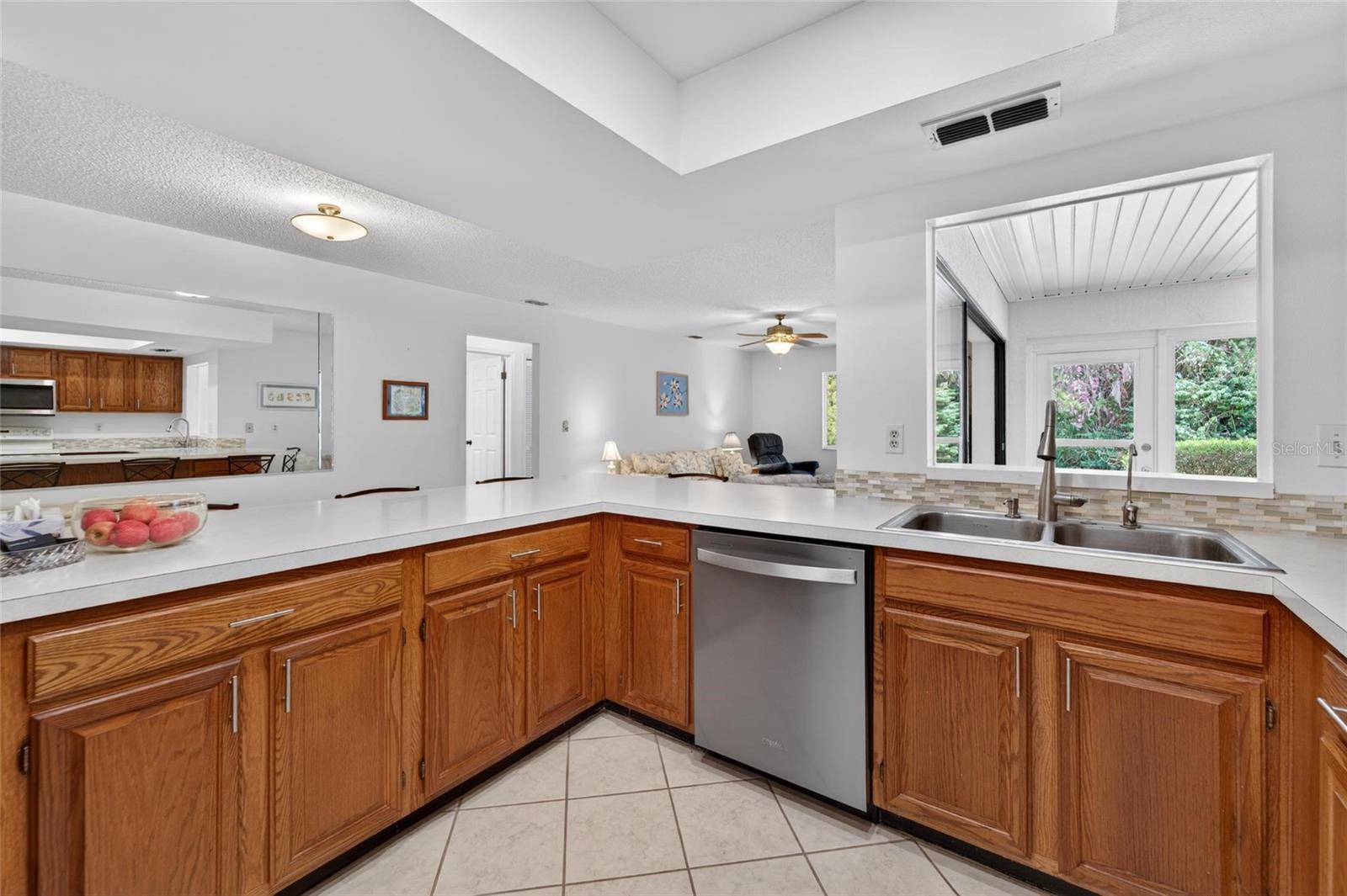 SUN CITY CENTER UNIT 52 - Residential