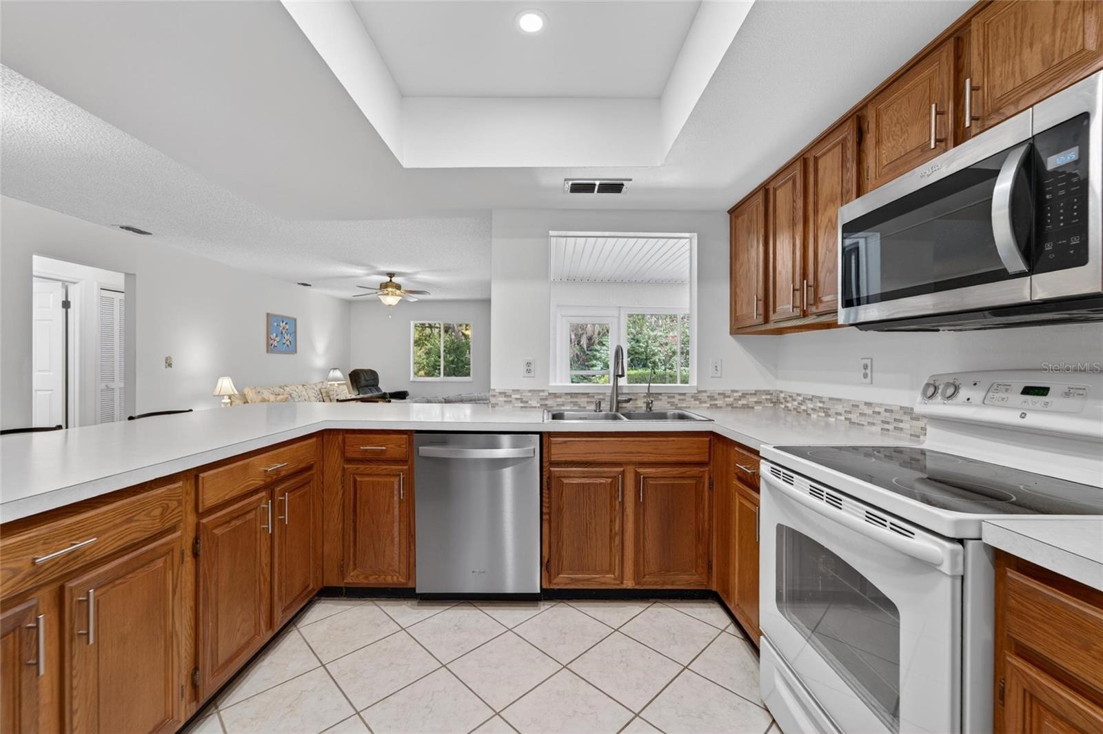 SUN CITY CENTER UNIT 52 - Residential