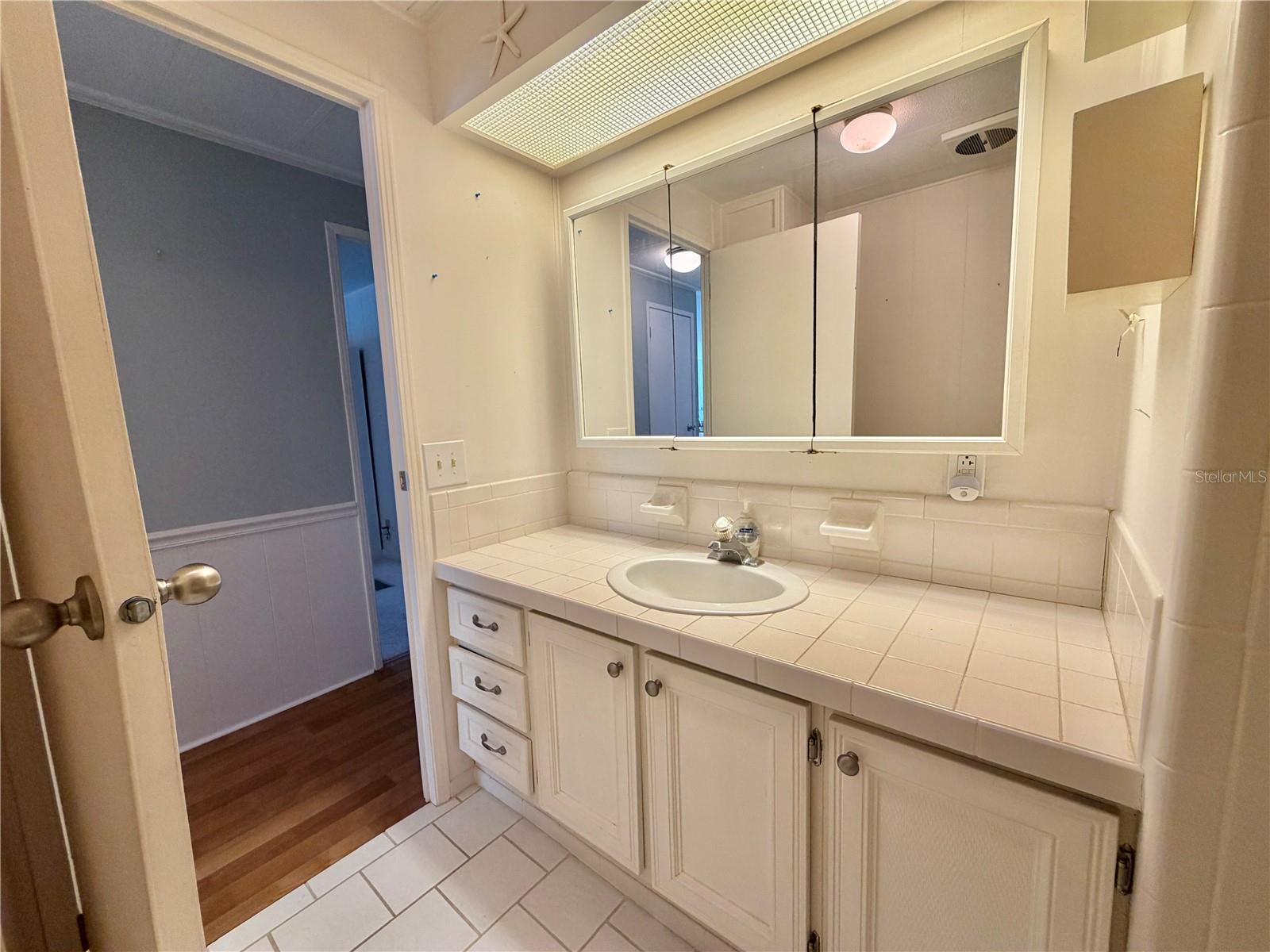 HAWTHORNE AT LEESBURG A COOP - Residential