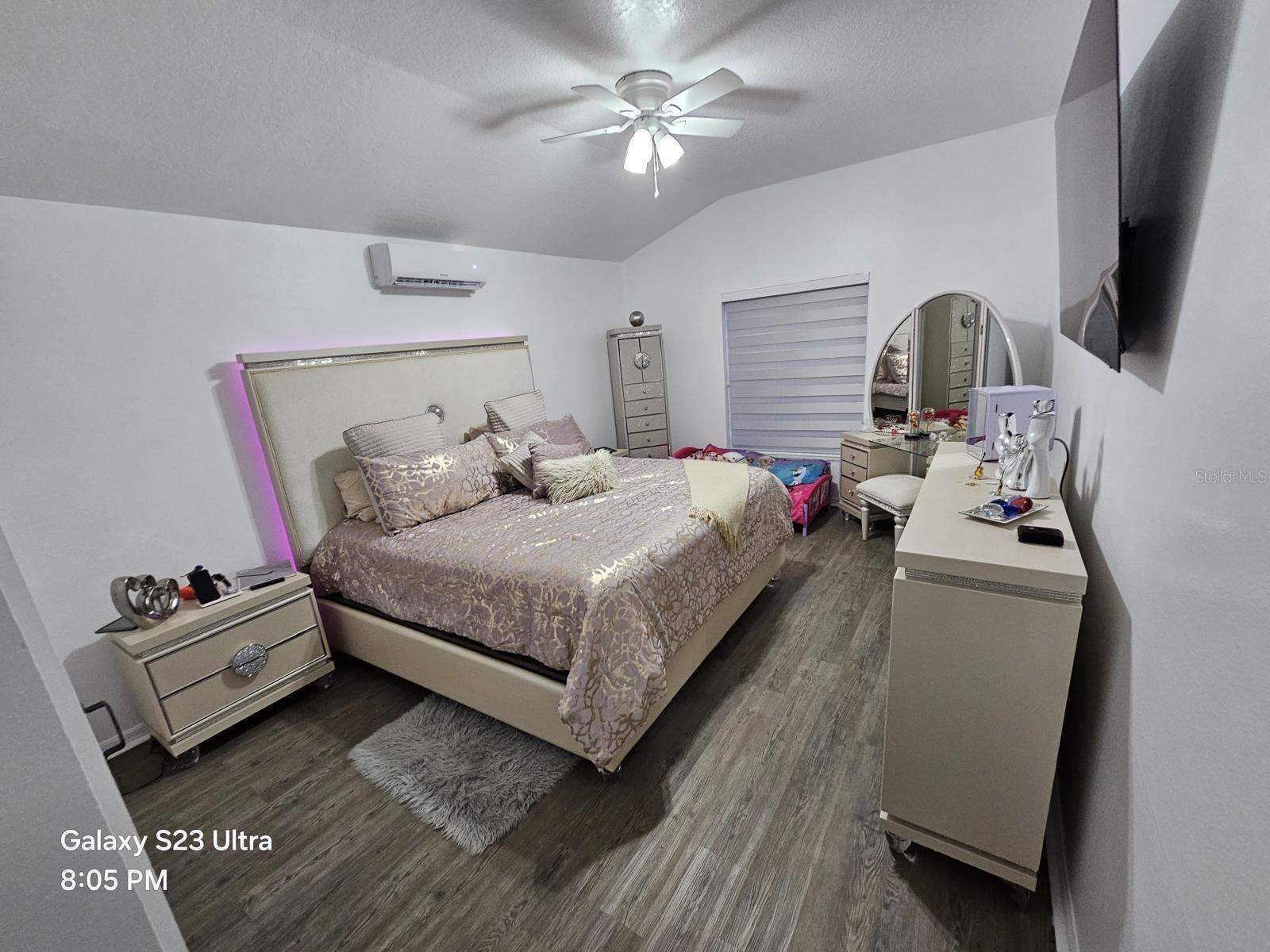 KINGSWAY OAKS UNIT 2 - Residential Lease
