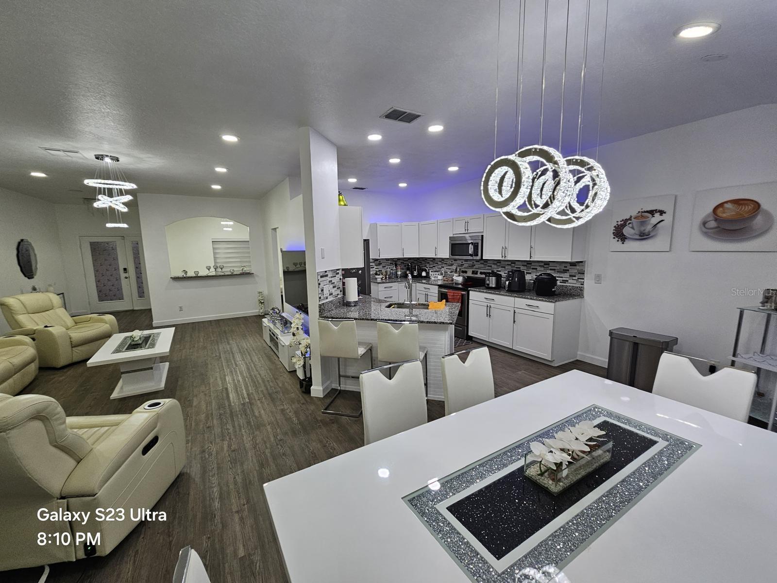 KINGSWAY OAKS UNIT 2 - Residential Lease