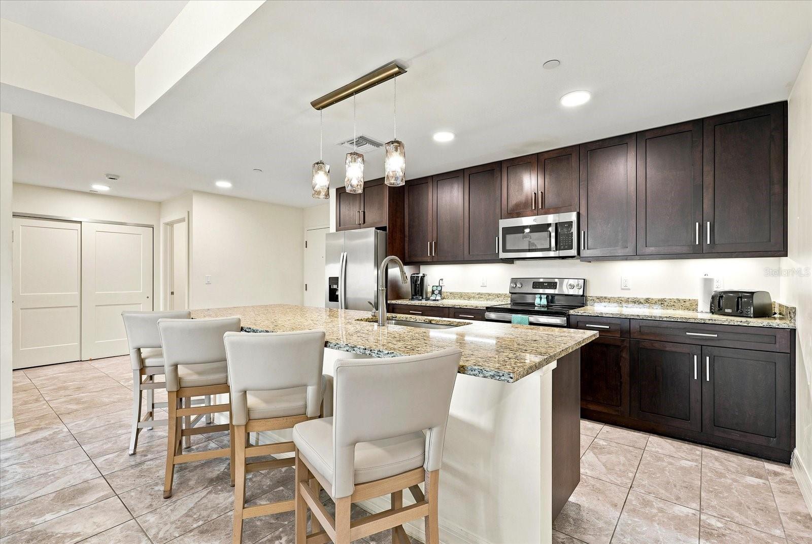AVALON CLUB RESORT CONDO - Residential