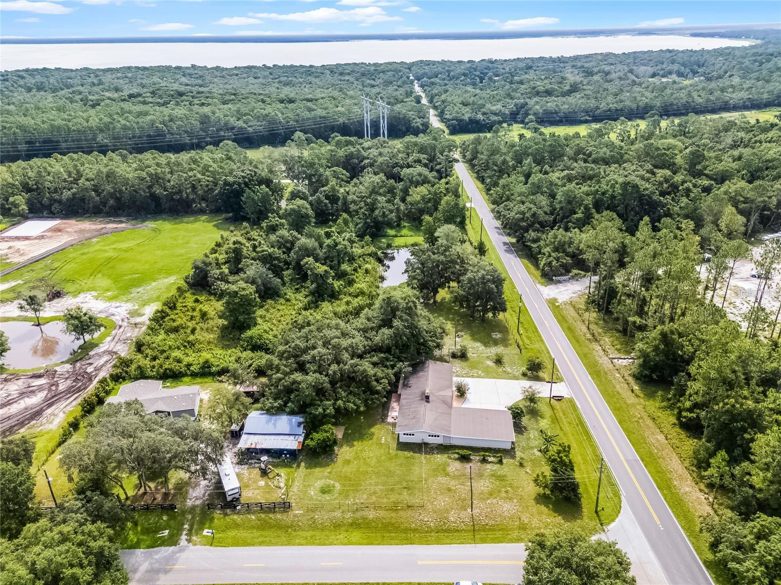 LAKE HARNEY ACRETTES - Residential