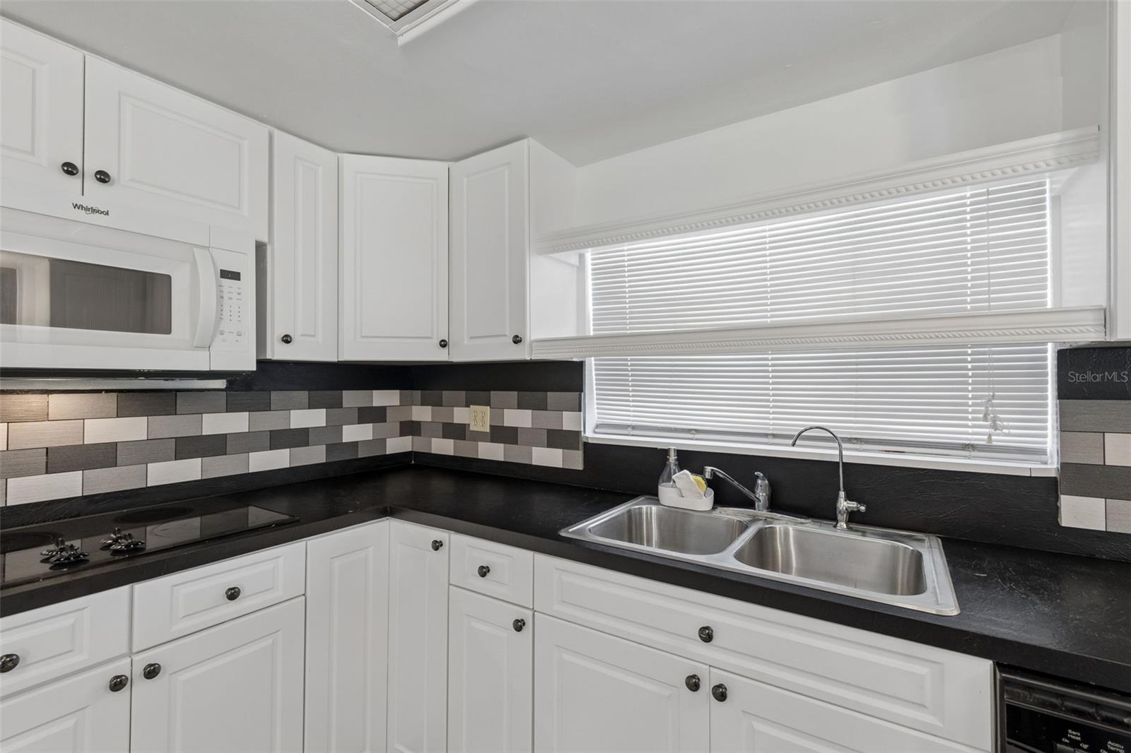 REGENCY PARK - Residential