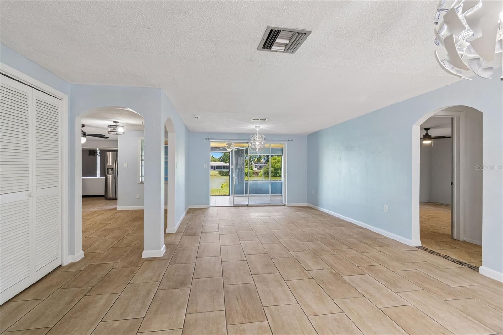 REGENCY PARK - Residential