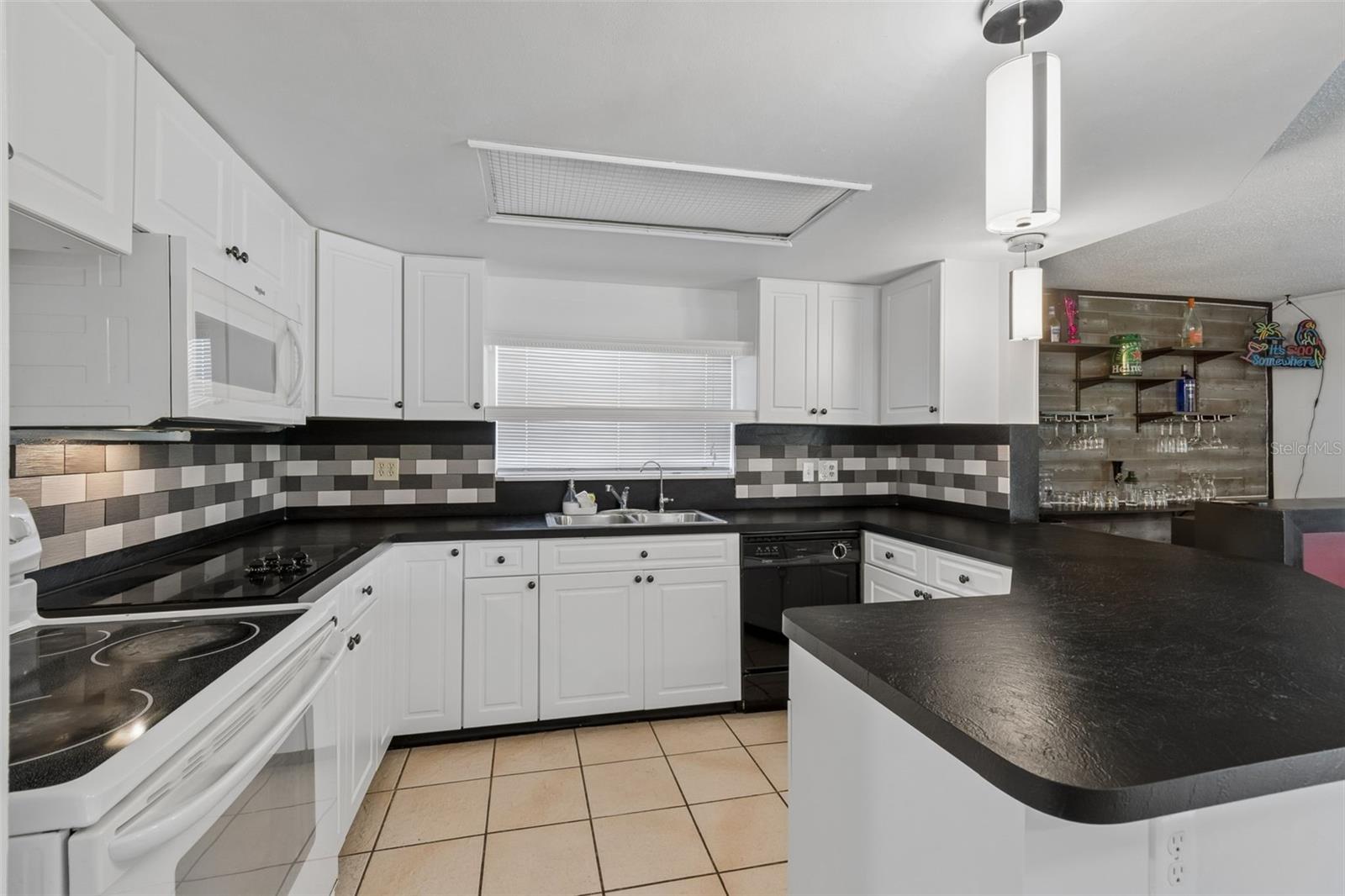REGENCY PARK - Residential