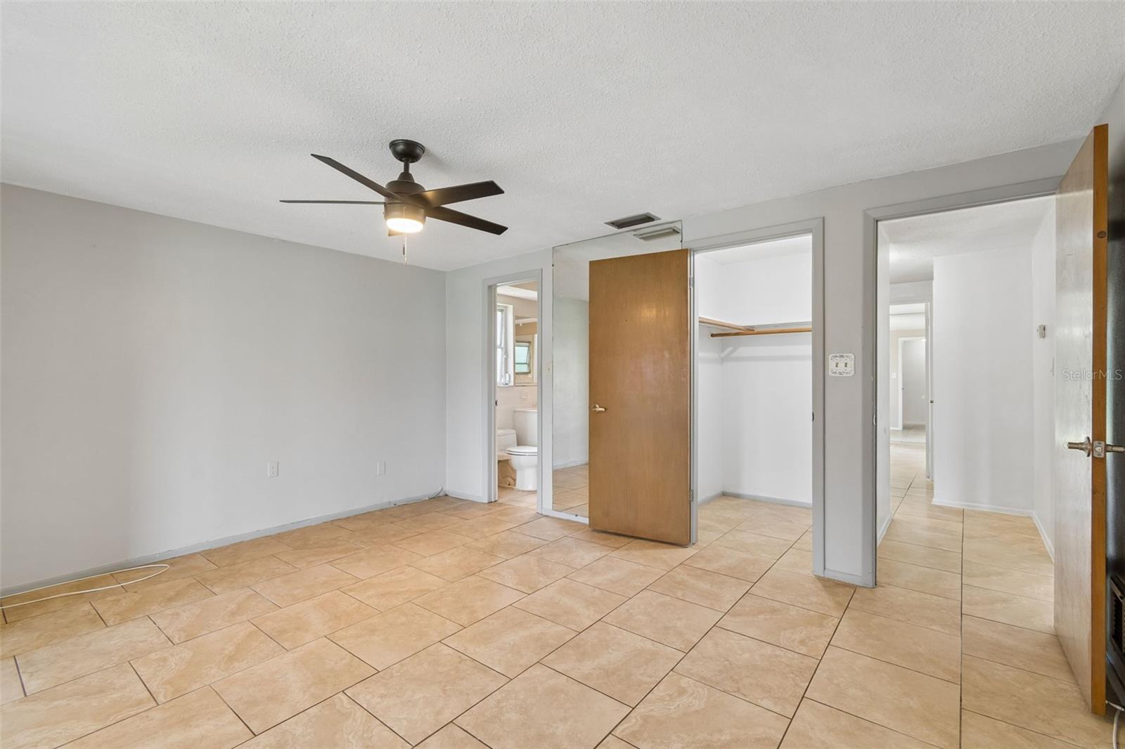 REGENCY PARK - Residential