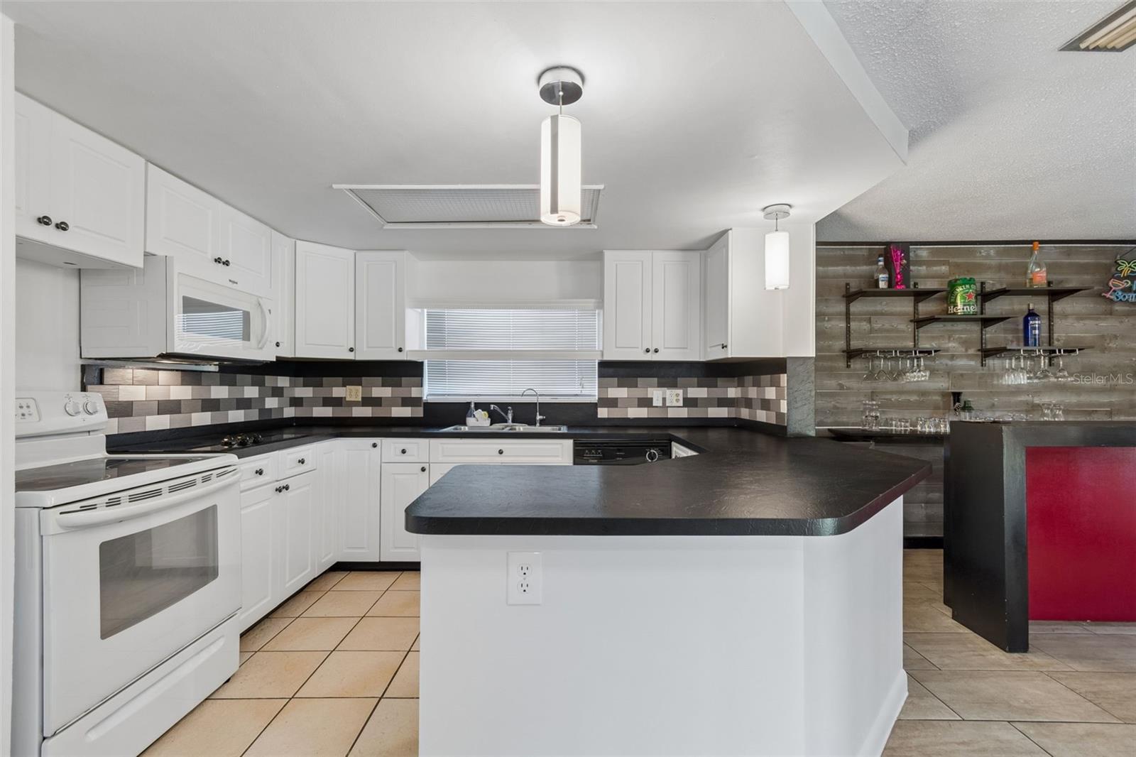 REGENCY PARK - Residential