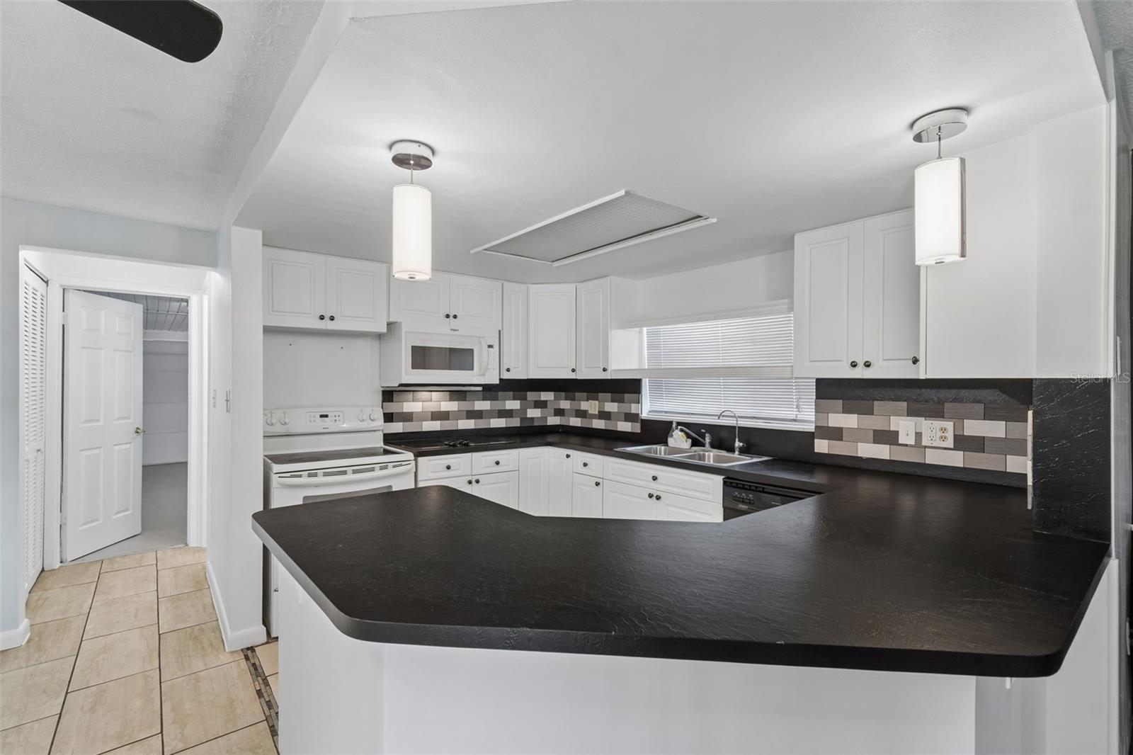REGENCY PARK - Residential