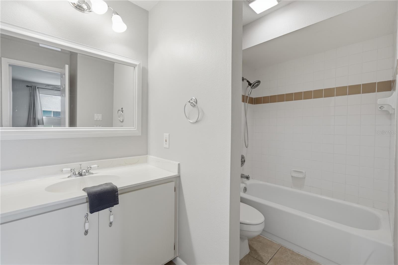 HARBOR PINES, A CONDO OR1439/4215 - Residential