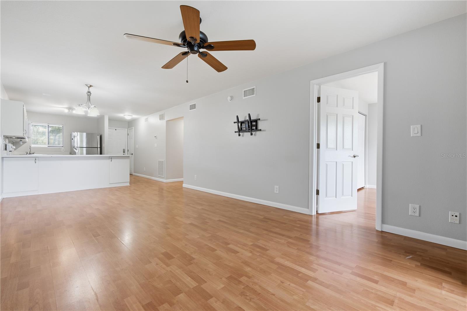 HARBOR PINES, A CONDO OR1439/4215 - Residential