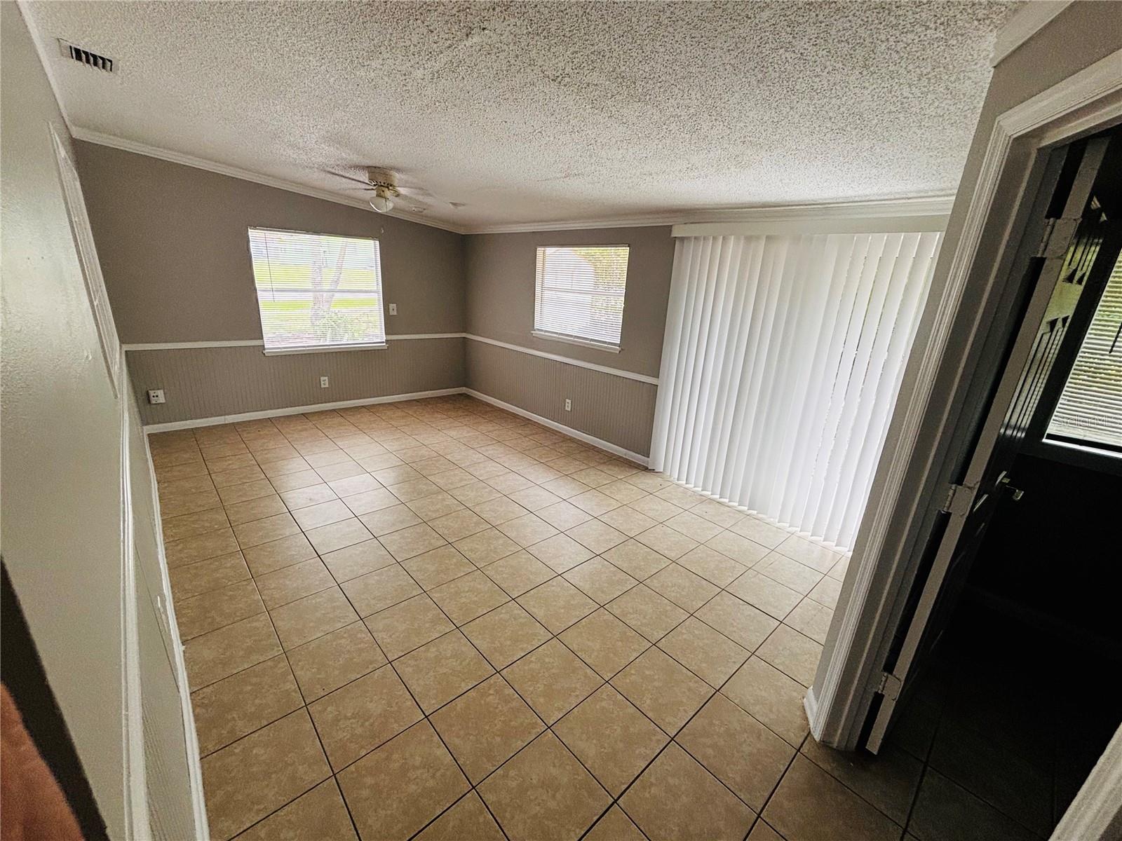 DELTONA LAKES UNIT 25 - Residential Lease