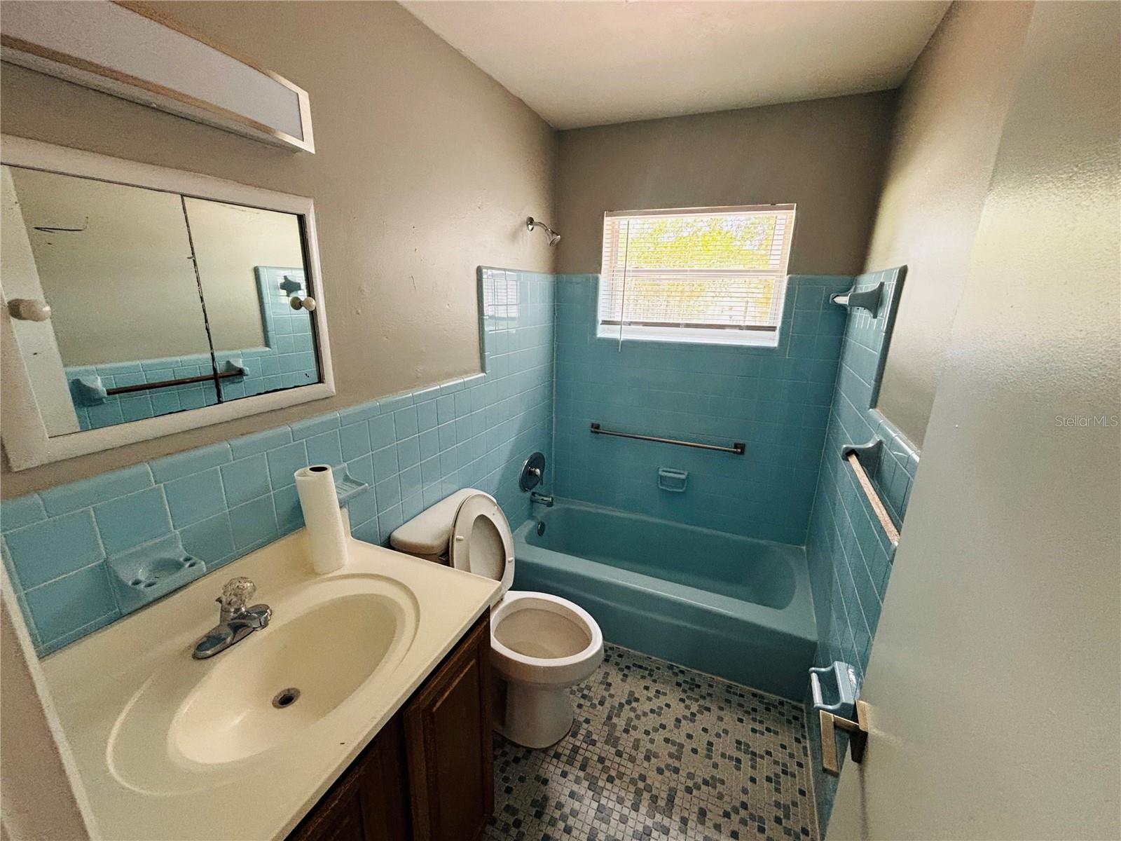 DELTONA LAKES UNIT 25 - Residential Lease