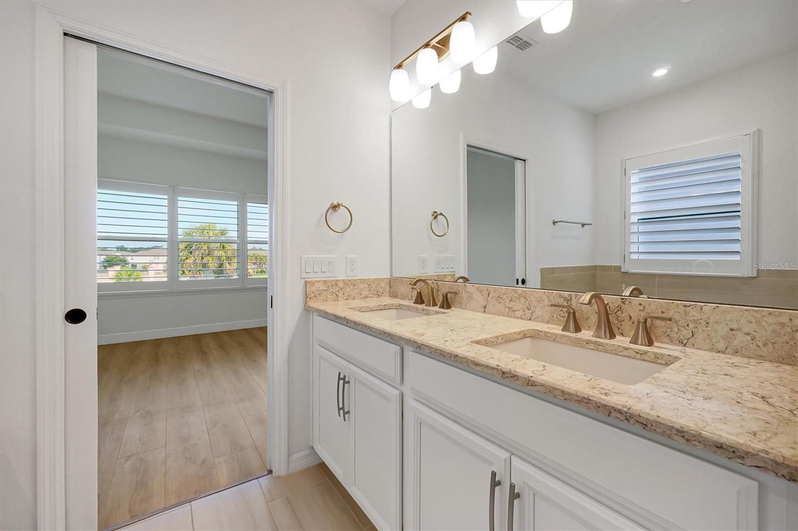 LANDINGS AT HAWKS CREST - Residential