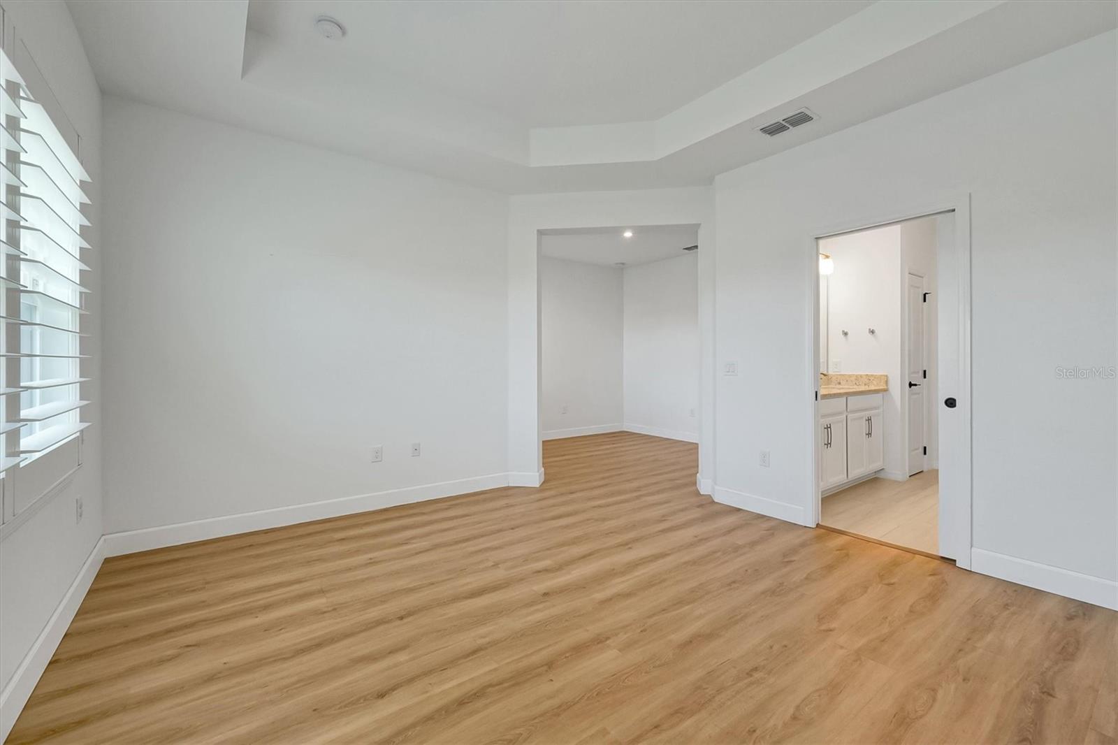 LANDINGS AT HAWKS CREST - Residential