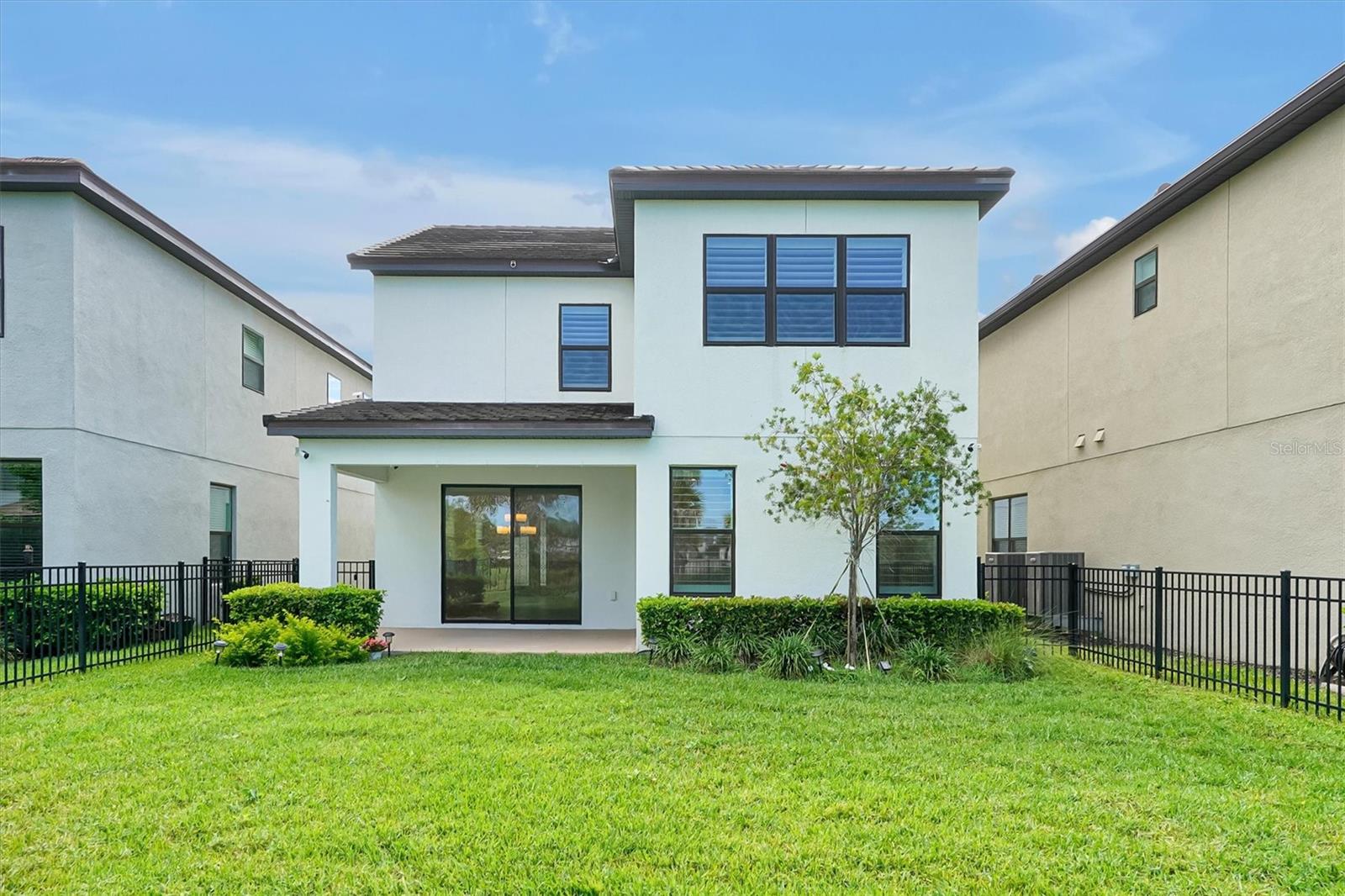 LANDINGS AT HAWKS CREST - Residential