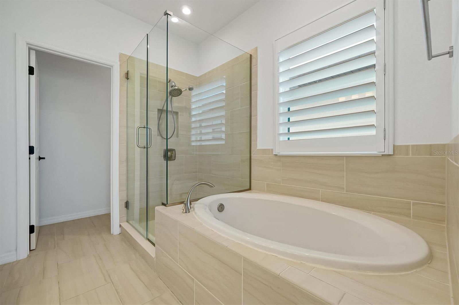 LANDINGS AT HAWKS CREST - Residential