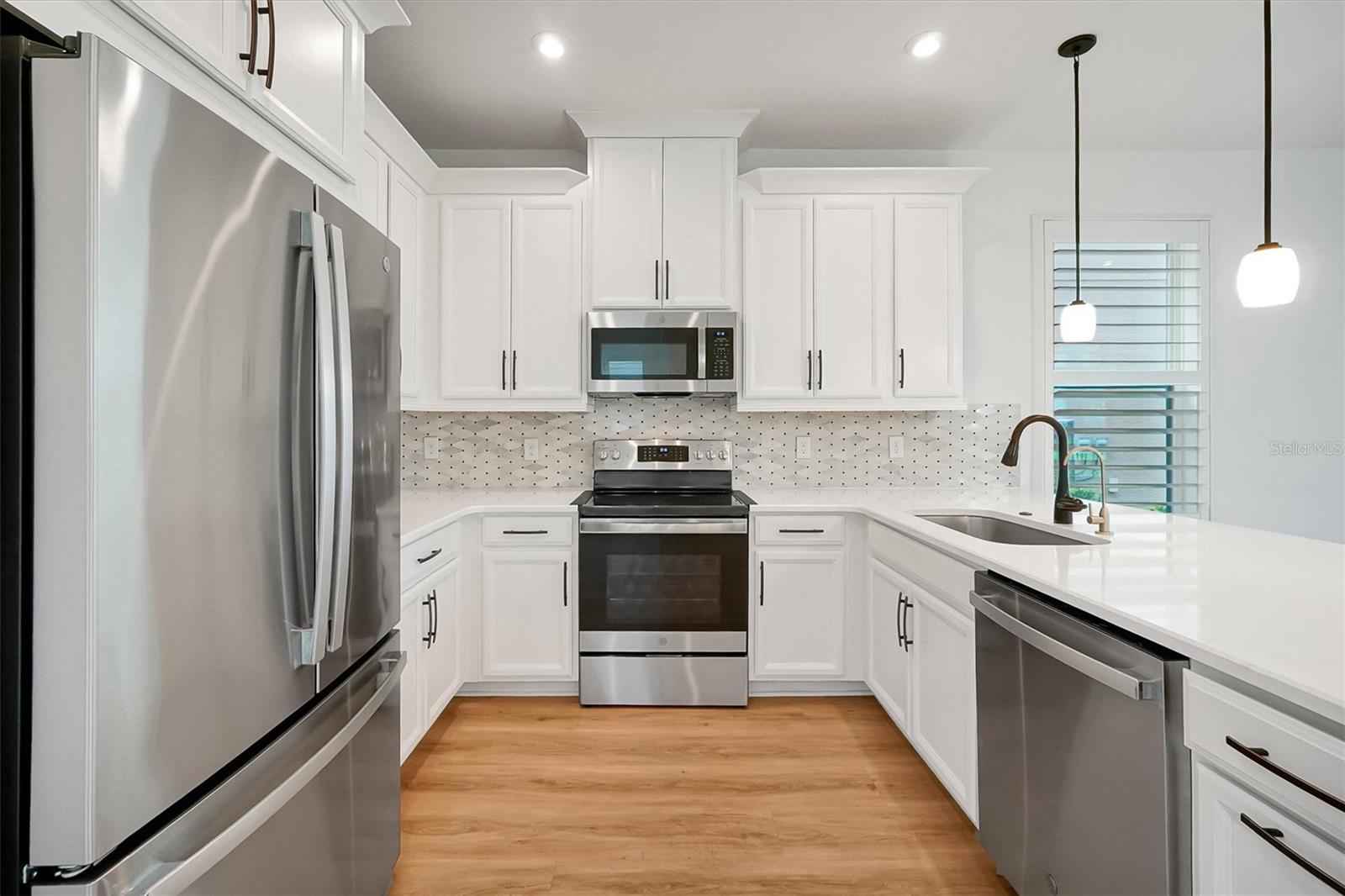 LANDINGS AT HAWKS CREST - Residential