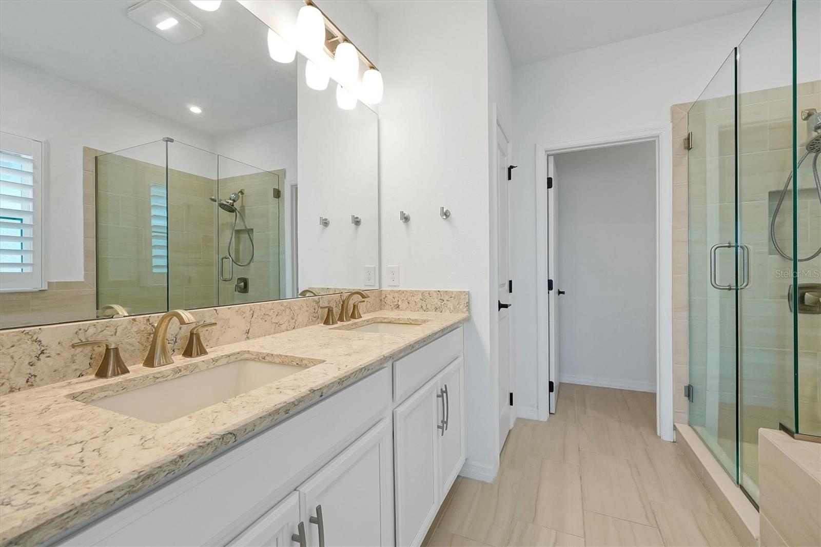 LANDINGS AT HAWKS CREST - Residential