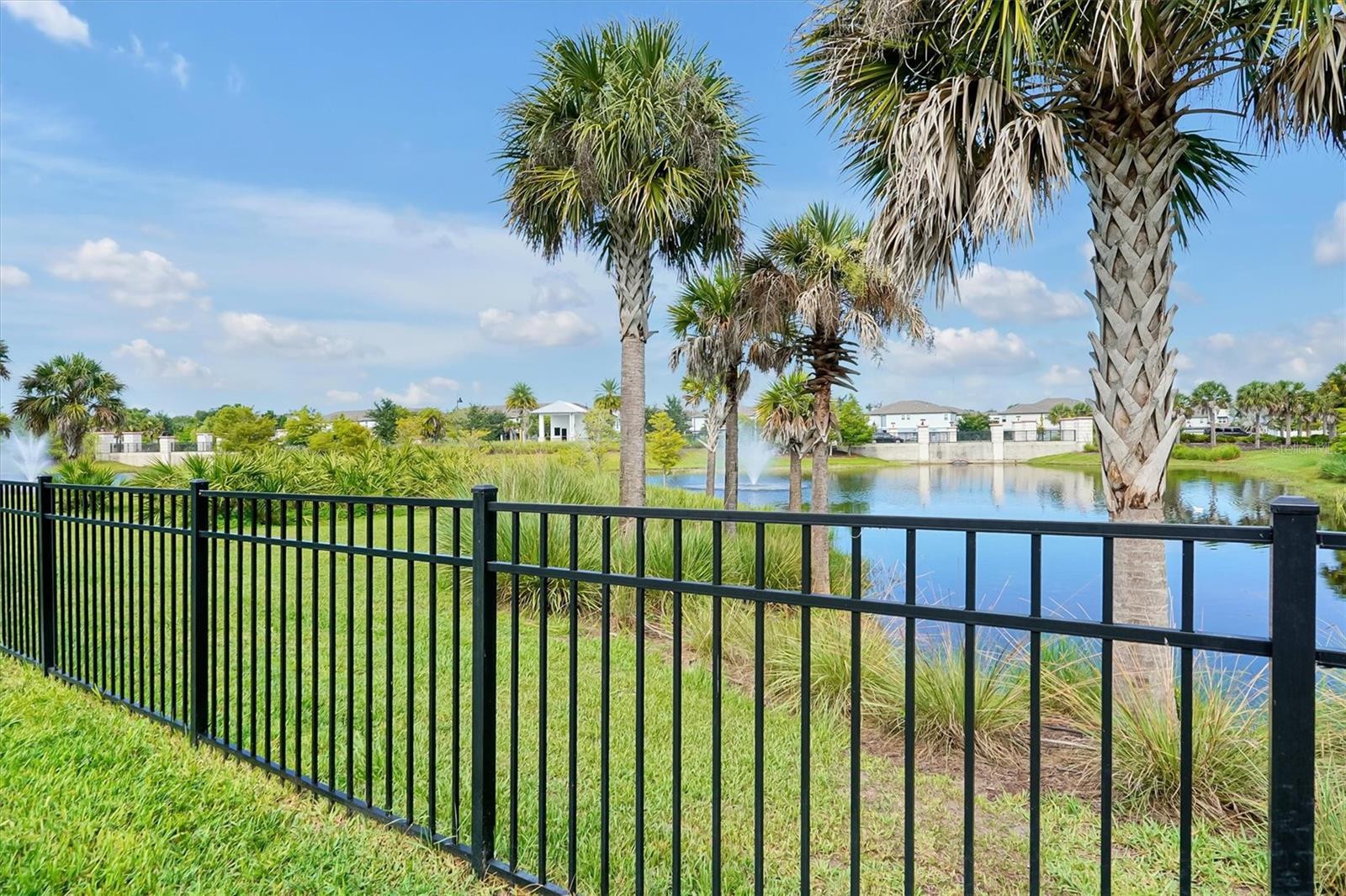 LANDINGS AT HAWKS CREST - Residential