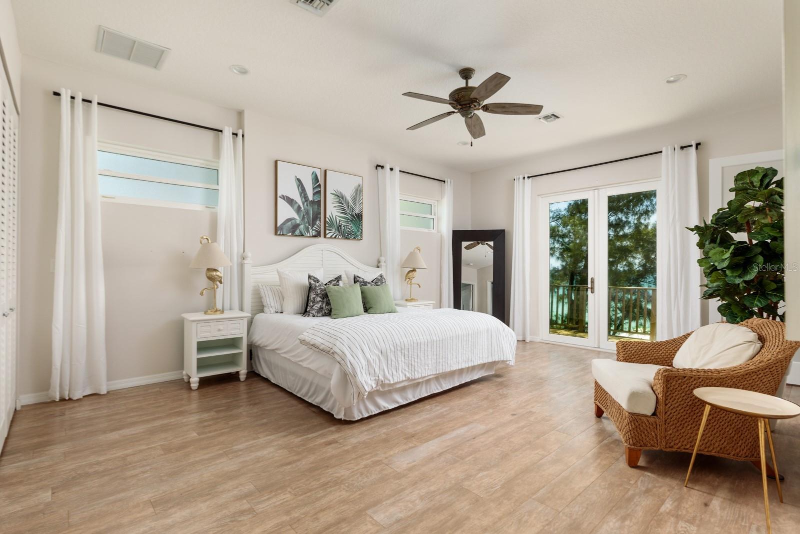 SUNSET BEACH - Residential
