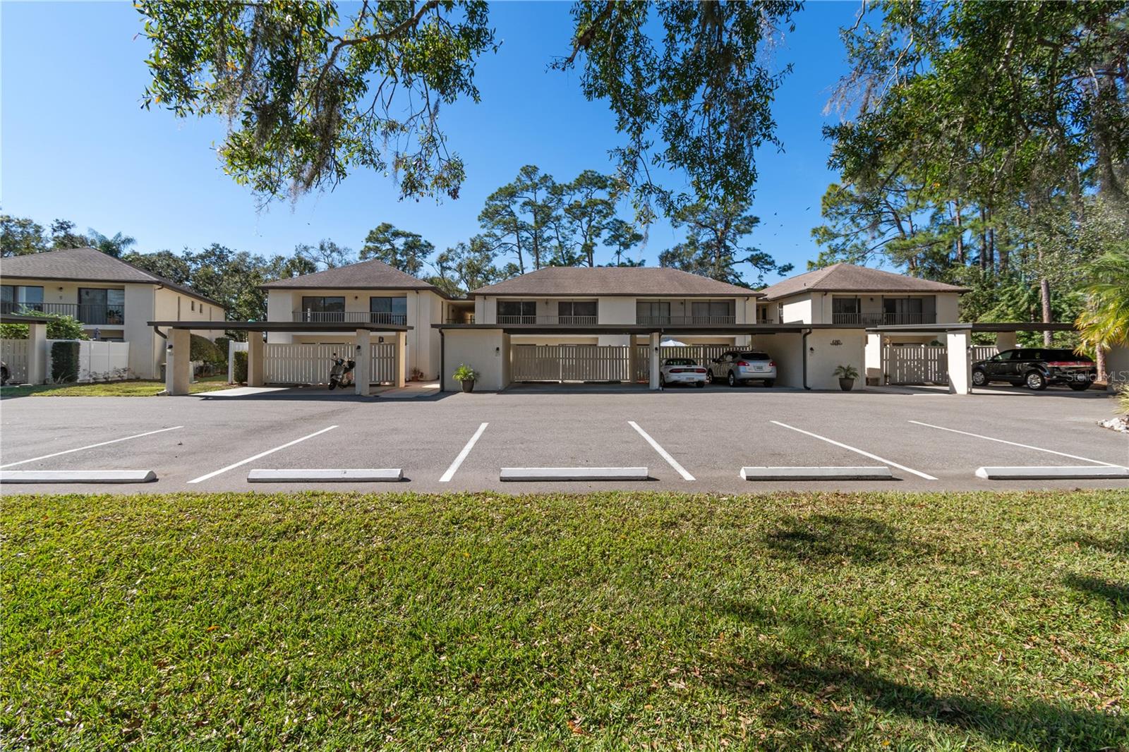 THE HOLLOWS PH I - Residential