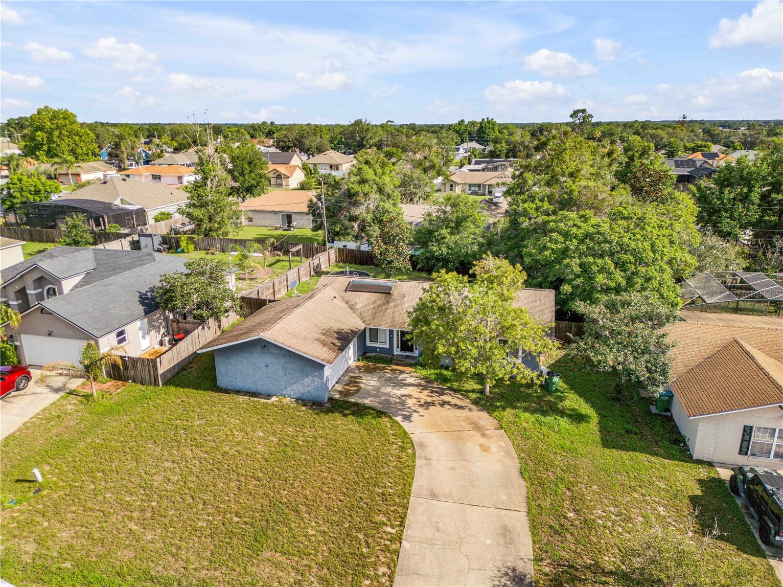 DALTONA LAKES UN 40 - Residential