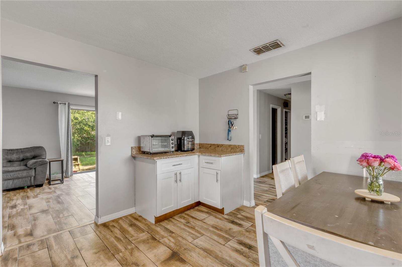 DALTONA LAKES UN 40 - Residential