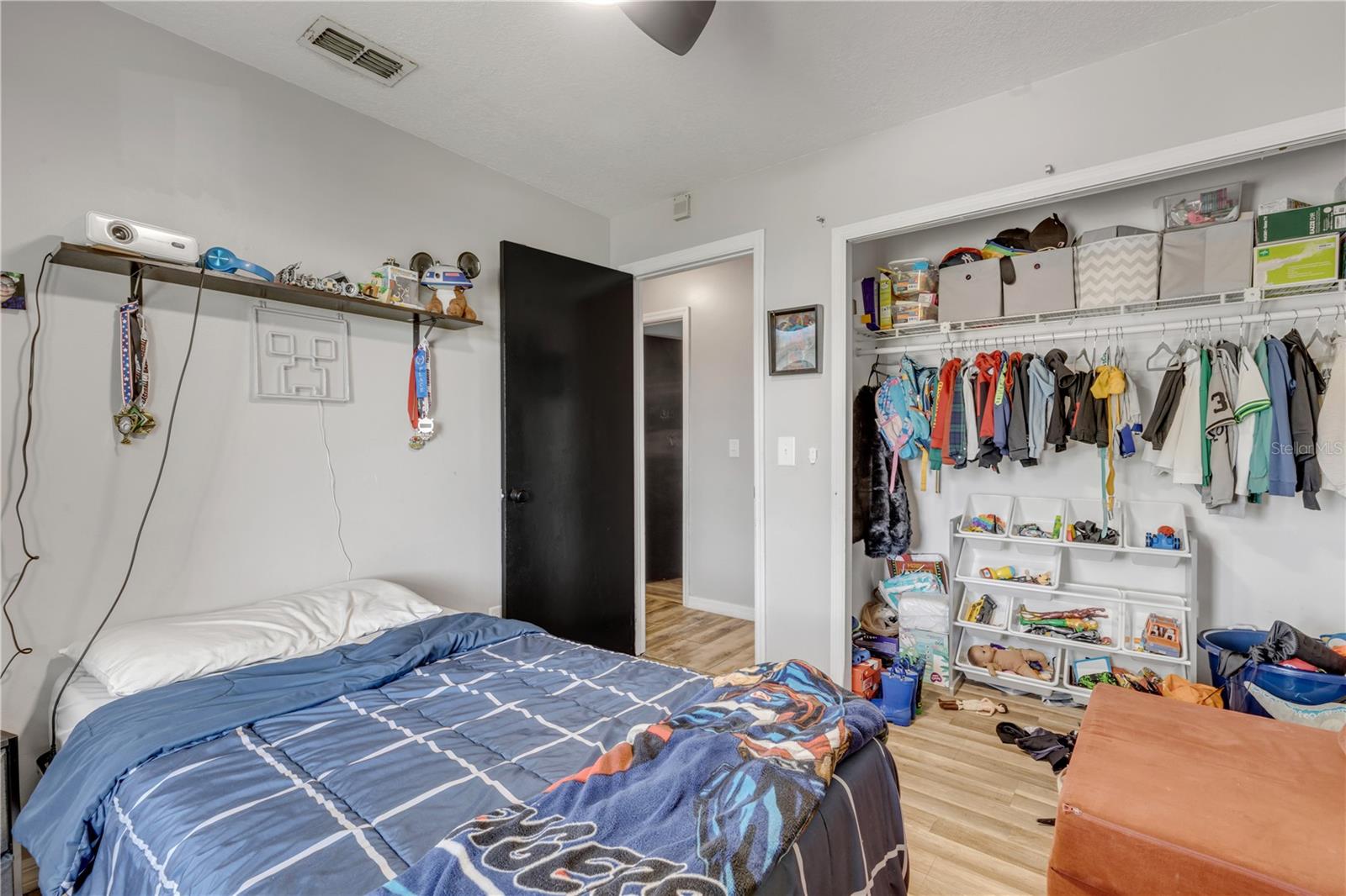 DALTONA LAKES UN 40 - Residential