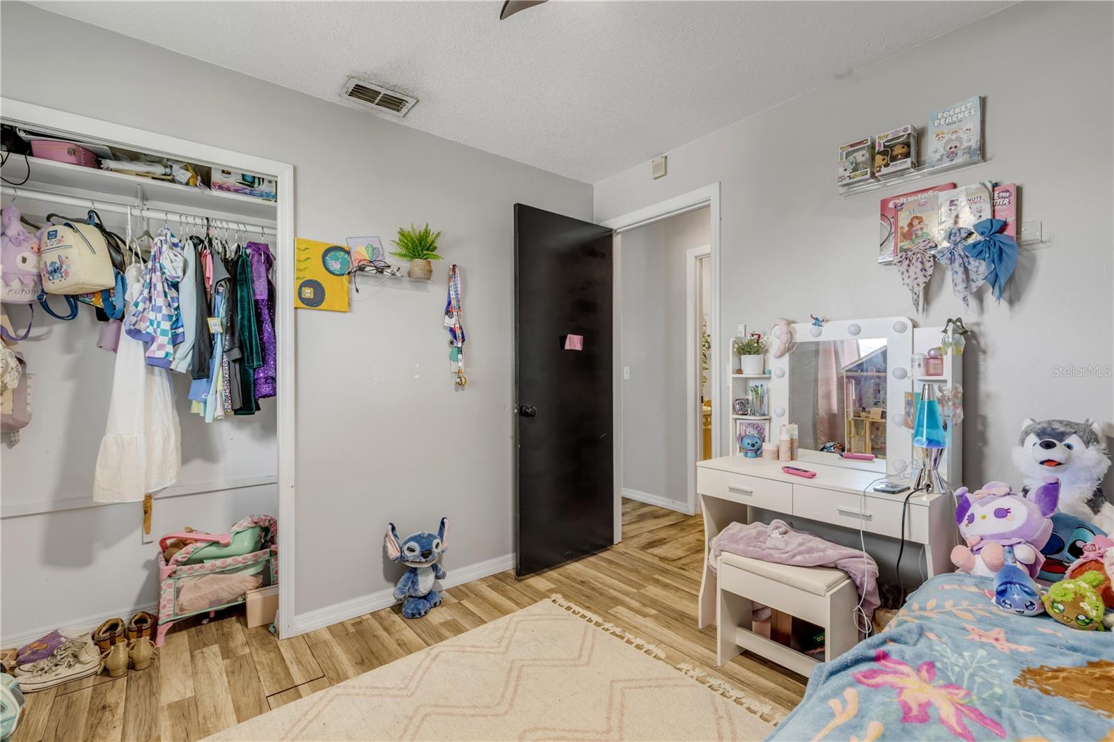 DALTONA LAKES UN 40 - Residential