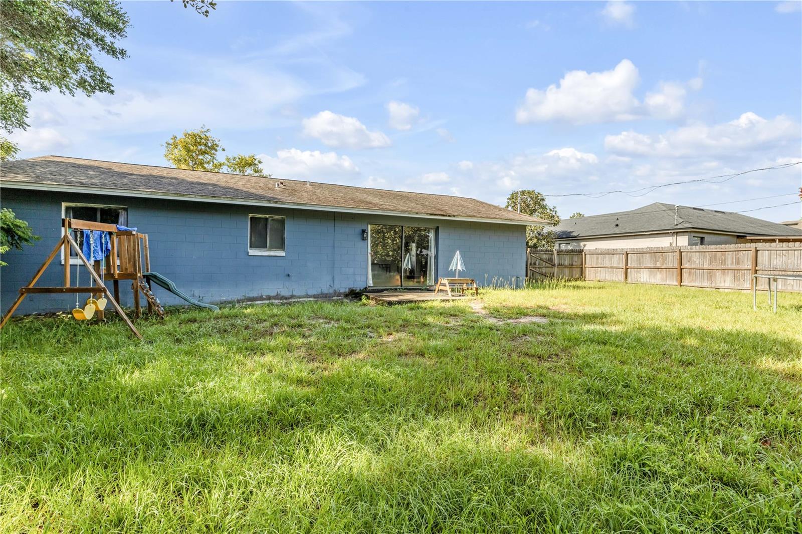 DALTONA LAKES UN 40 - Residential