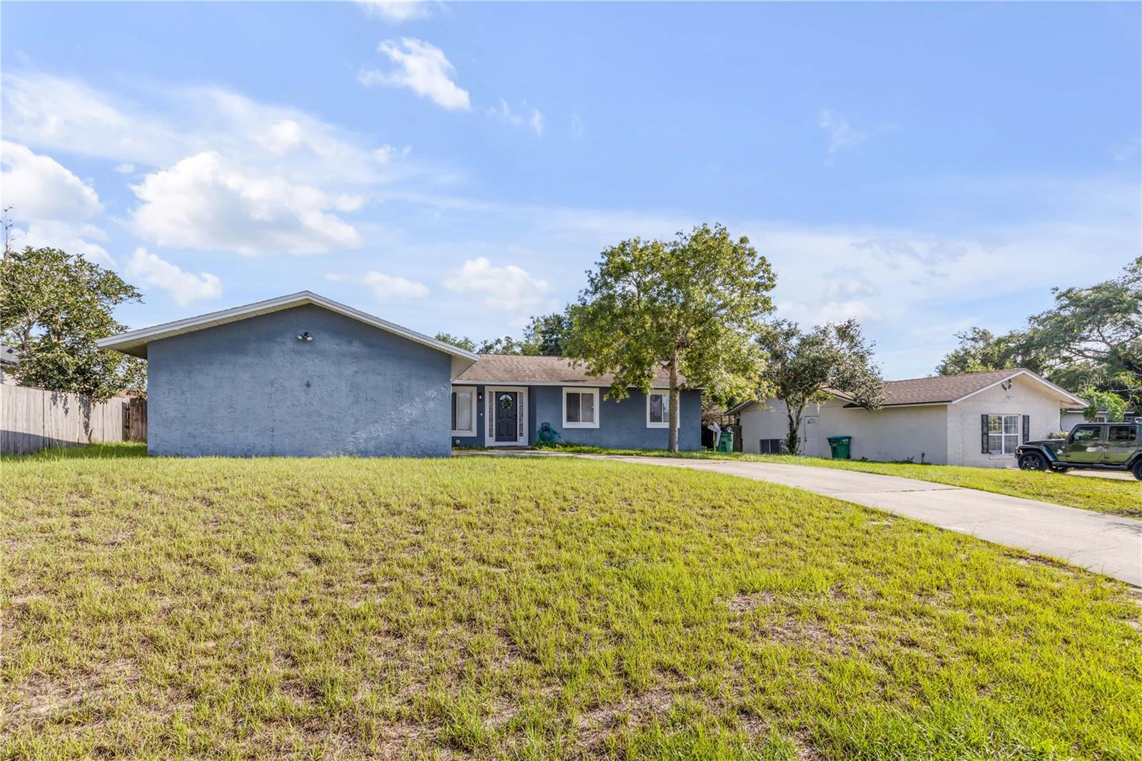DALTONA LAKES UN 40 - Residential