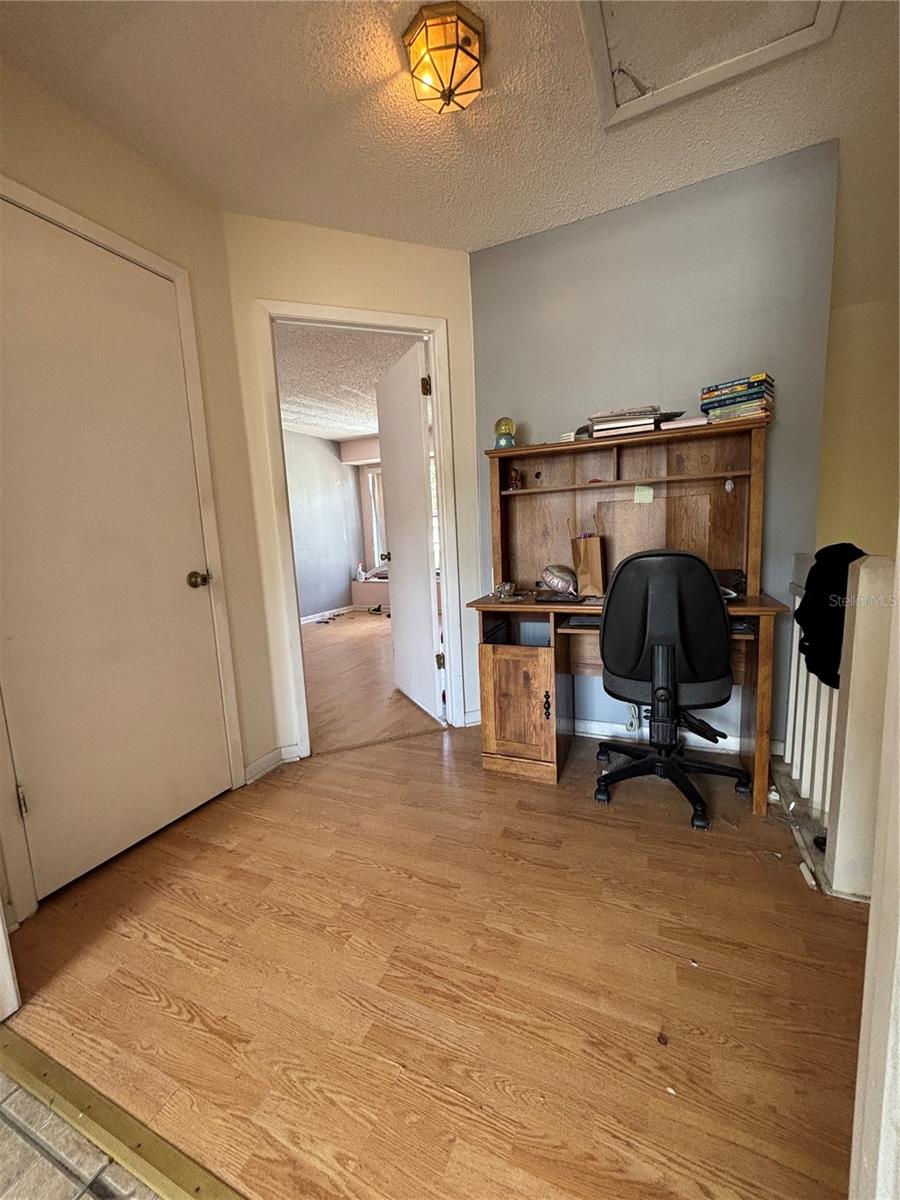 WINDSOR WALK - Residential