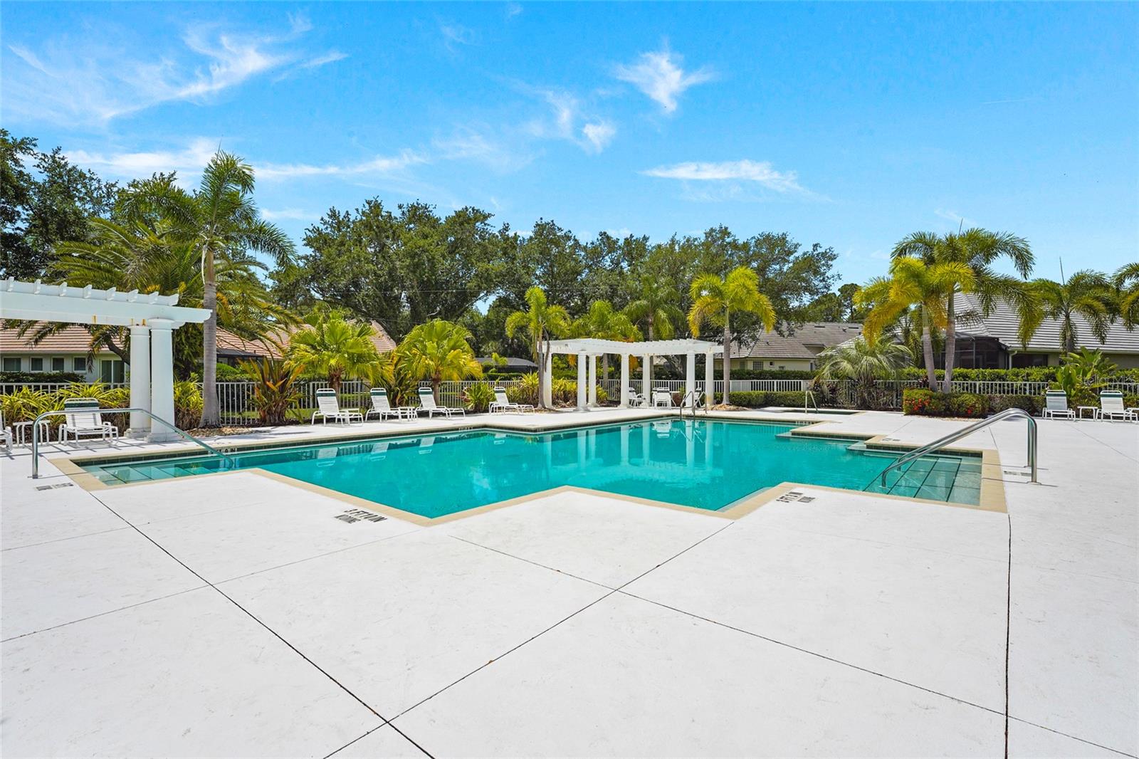LAKEWOOD RANCH COUNTRY CLUB - Residential