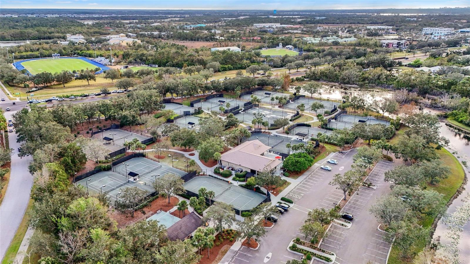 LAKEWOOD RANCH COUNTRY CLUB - Residential
