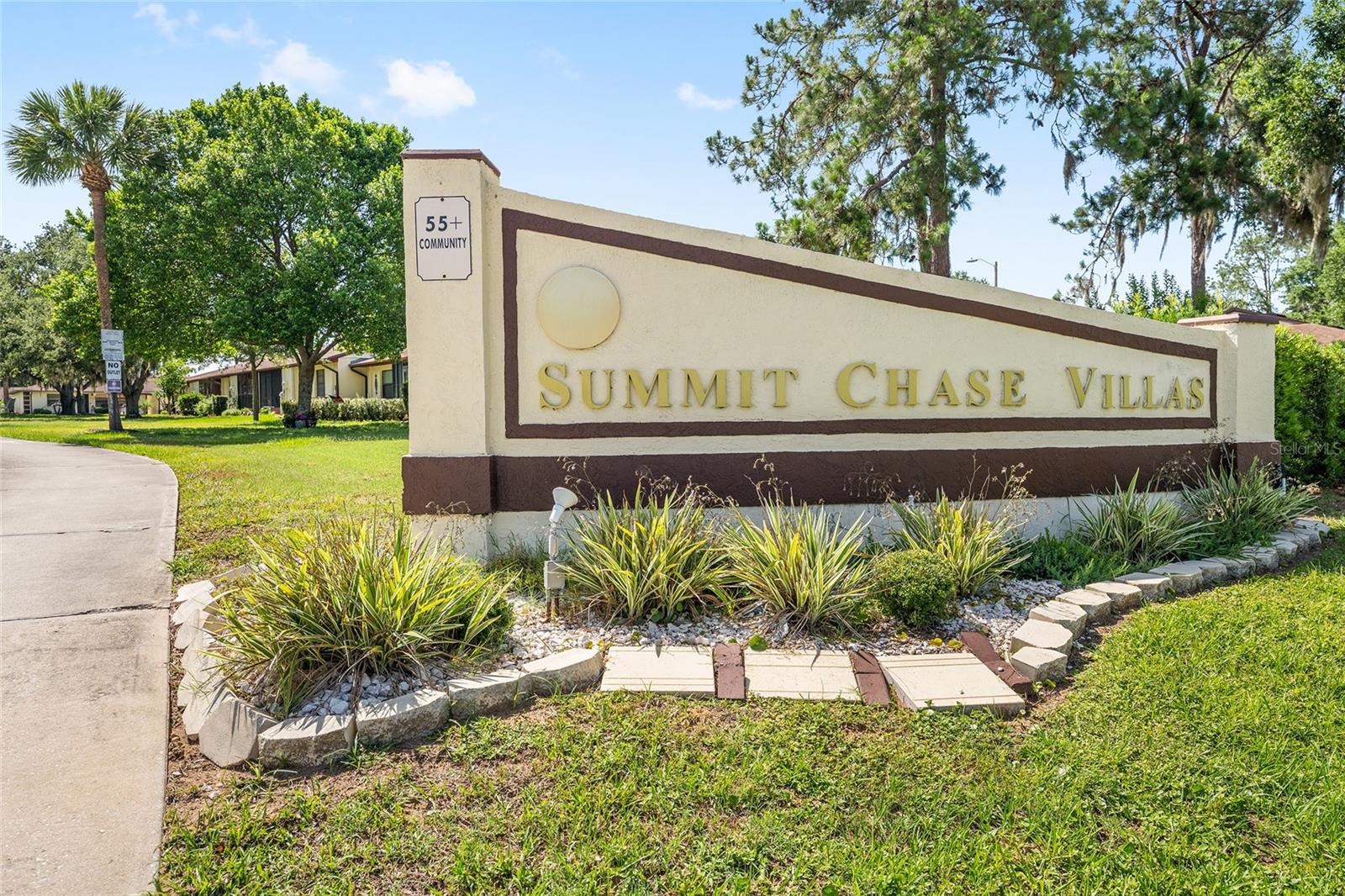SUMMIT CHASE VILLAS - Residential