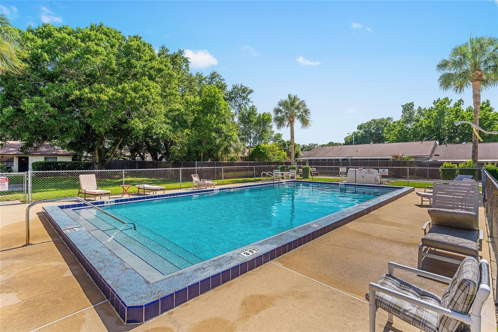 SUMMIT CHASE VILLAS - Residential