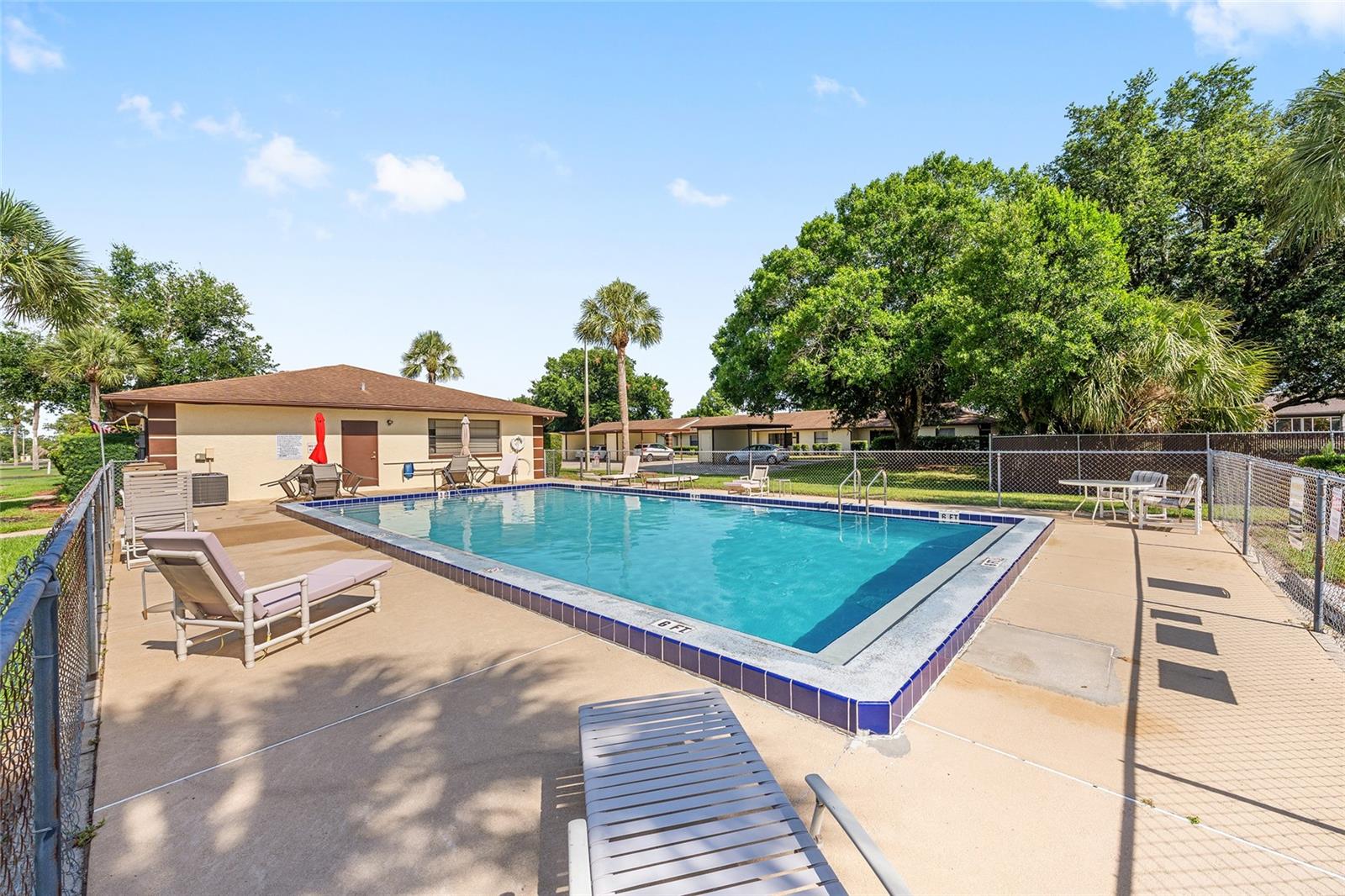 SUMMIT CHASE VILLAS - Residential