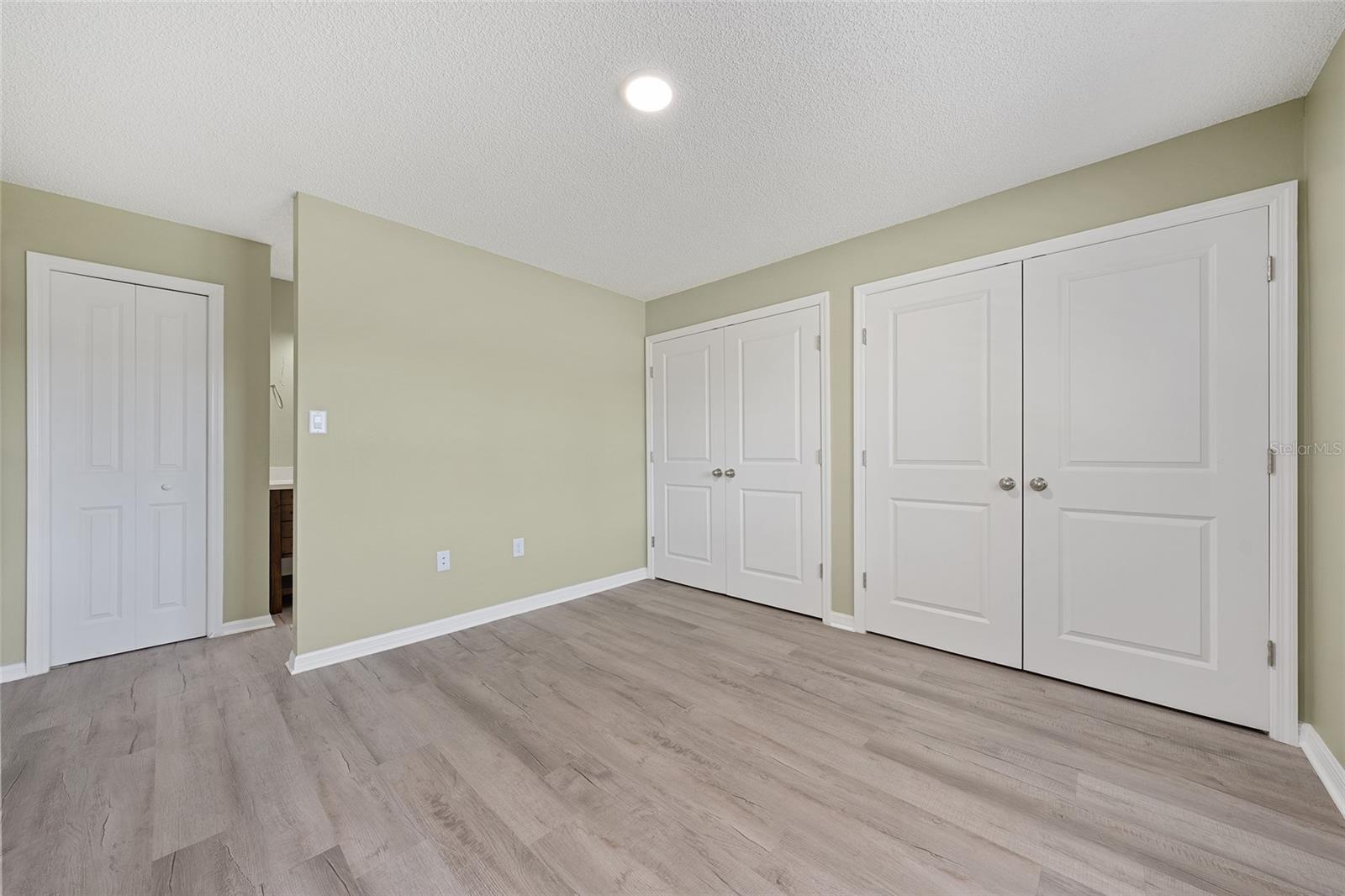 SUMMIT CHASE VILLAS - Residential