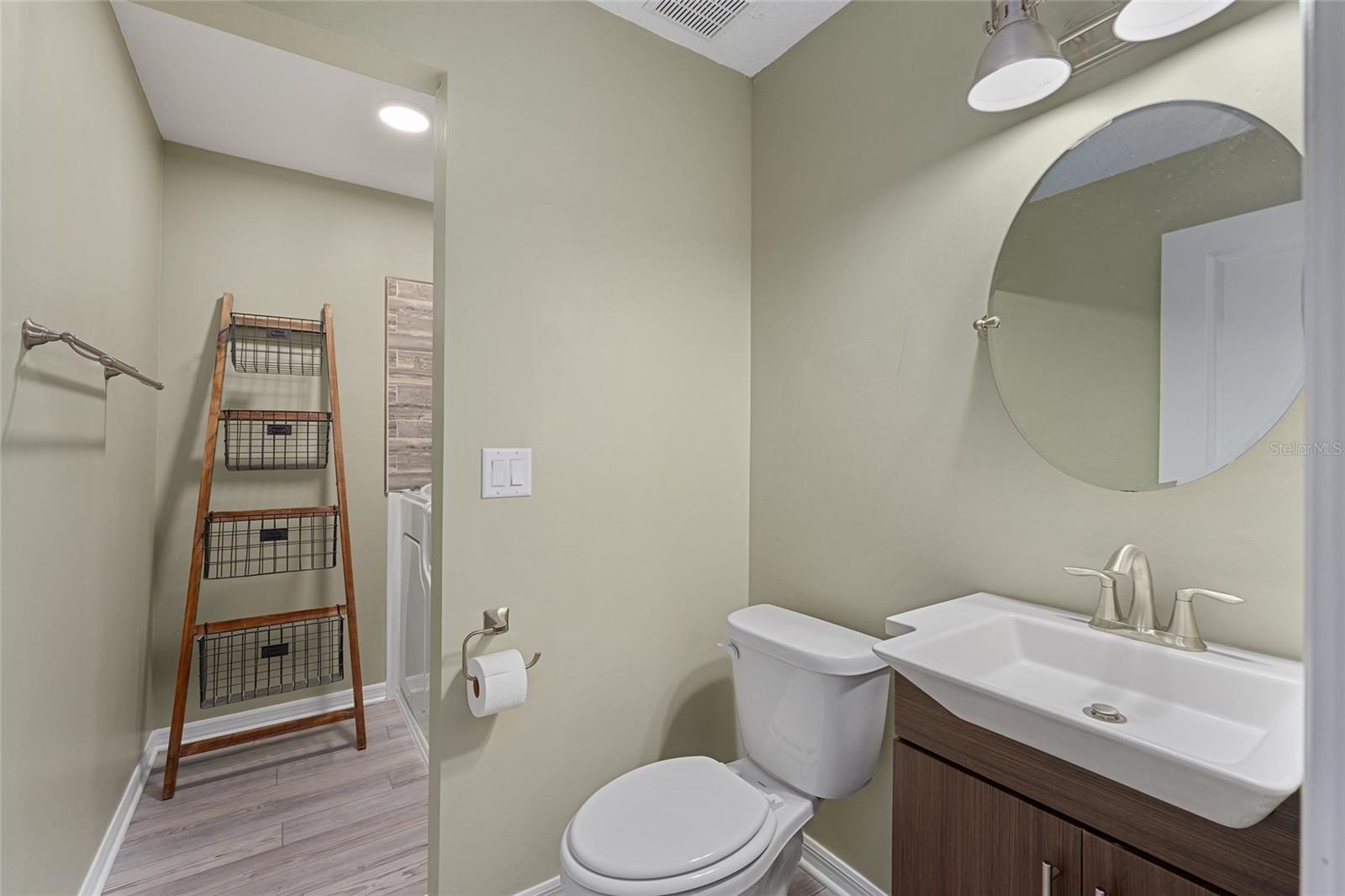 SUMMIT CHASE VILLAS - Residential