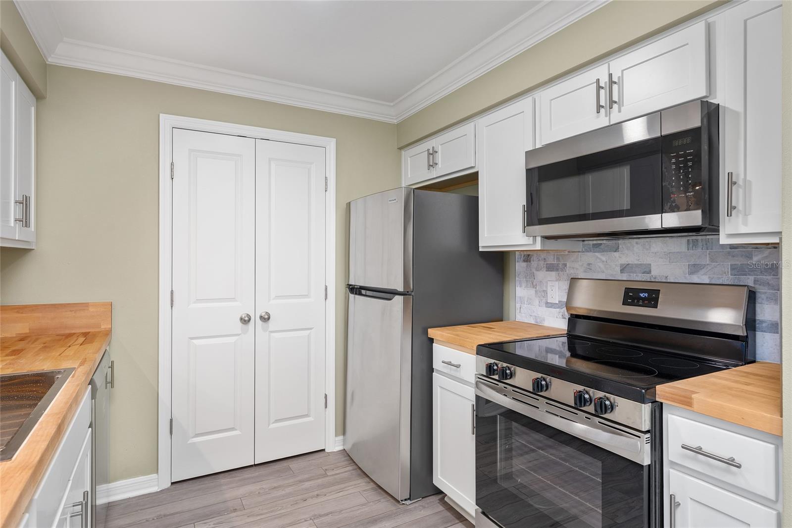 SUMMIT CHASE VILLAS - Residential