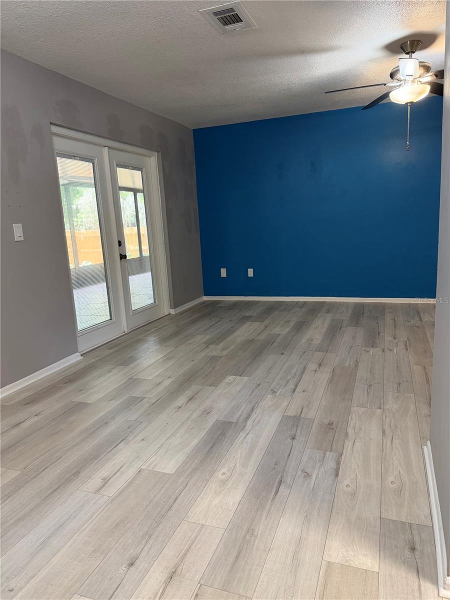 RAMBLEWOOD - Residential